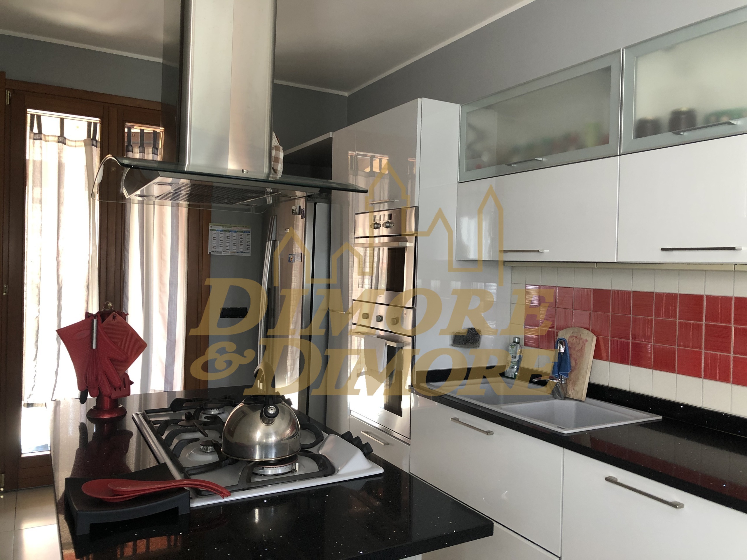 Casa indipendente con giardino in via pezza, Mesenzana