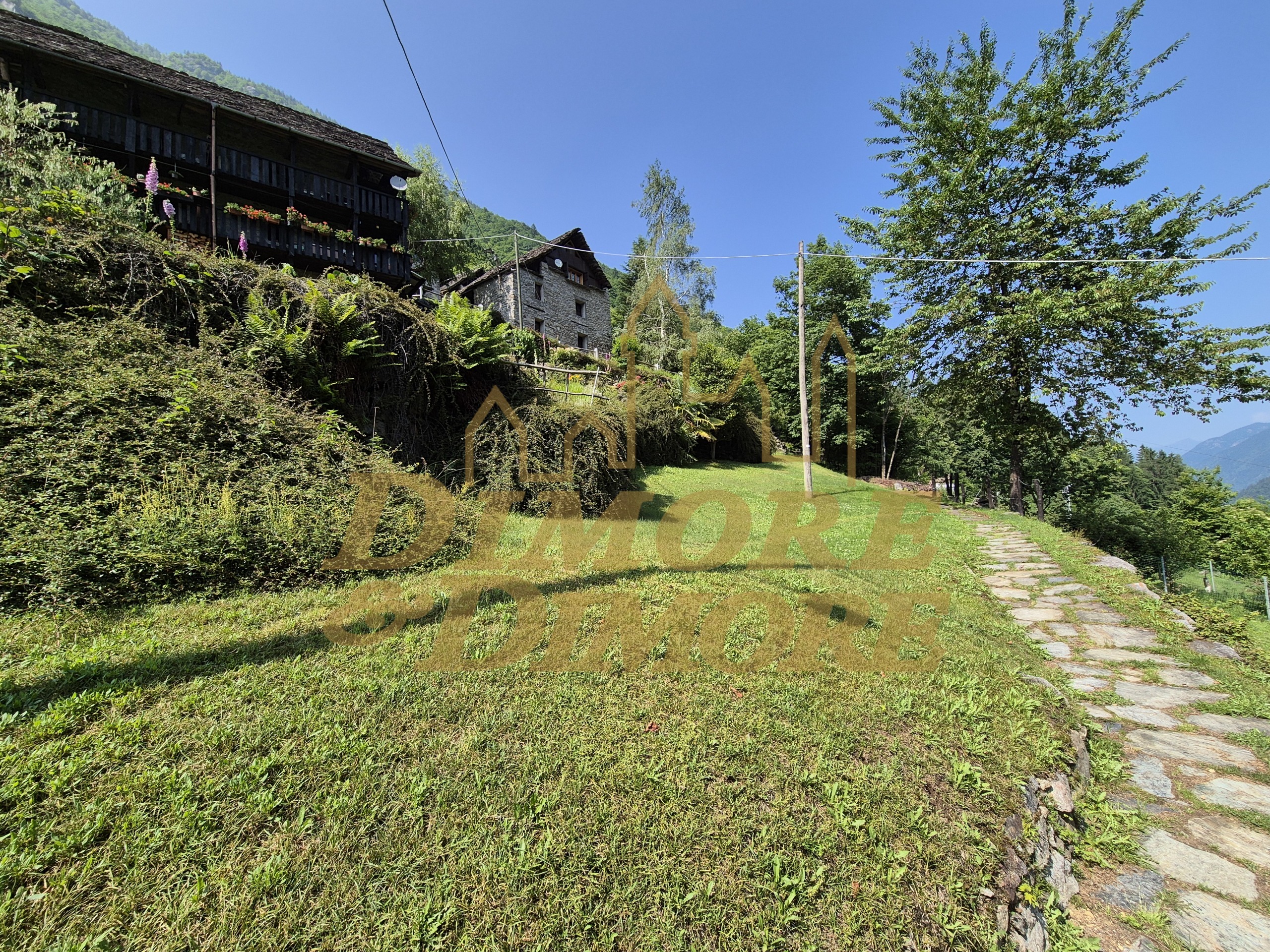 Casa indipendente con giardino in ronchi dentro, Vanzone con San Carlo