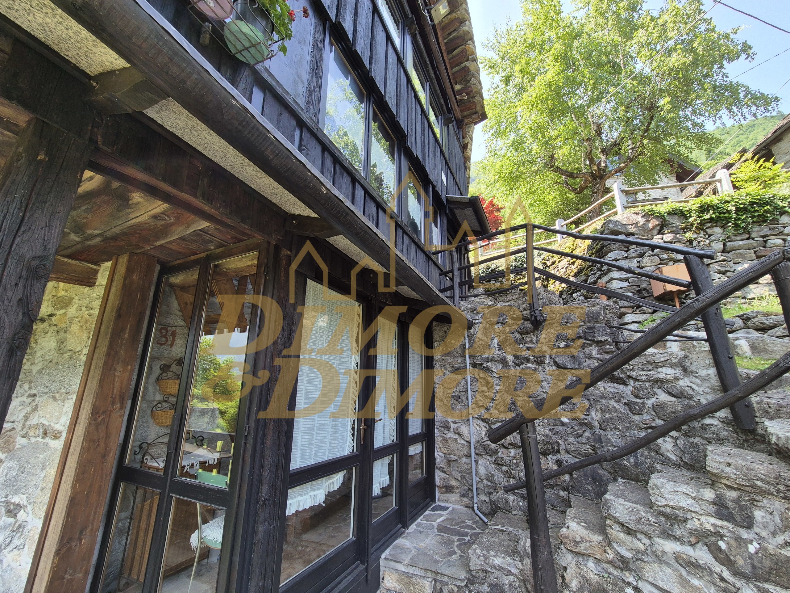 Casa indipendente con giardino in ronchi dentro, Vanzone con San Carlo