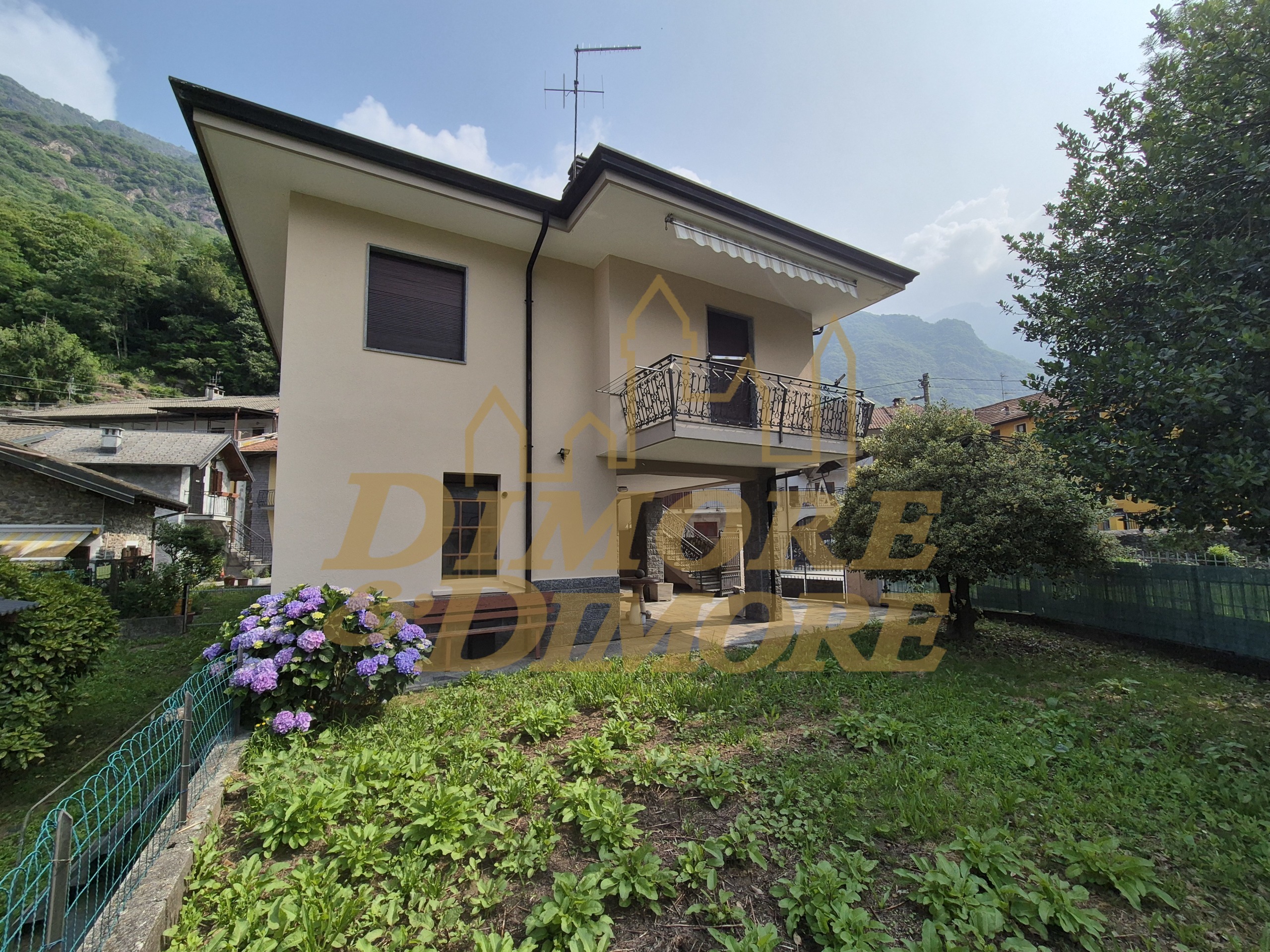 Villa con giardino a Premosello-Chiovenda
