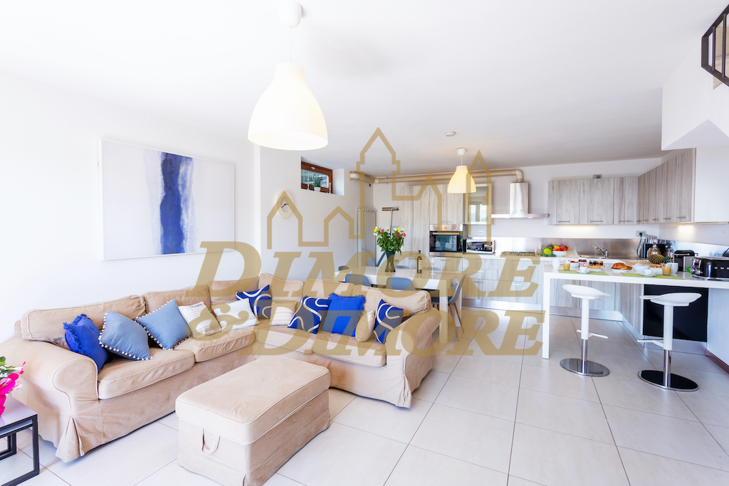 Villetta a schiera vista lago, Luino colmegna