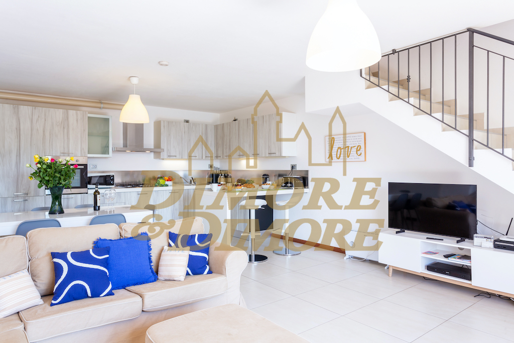 Villetta a schiera vista lago, Luino colmegna