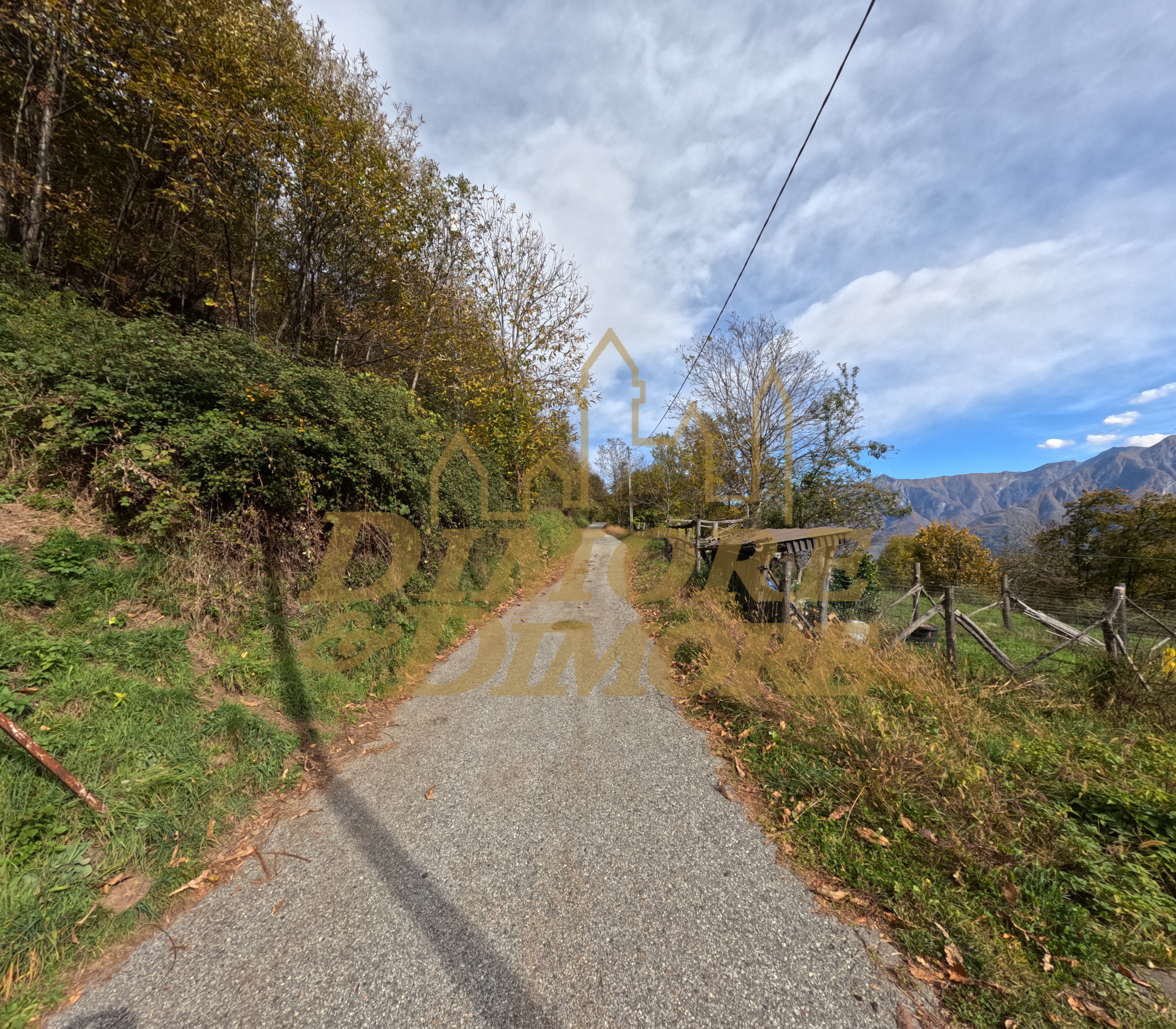 Casa indipendente con giardino in valleggia, Montescheno