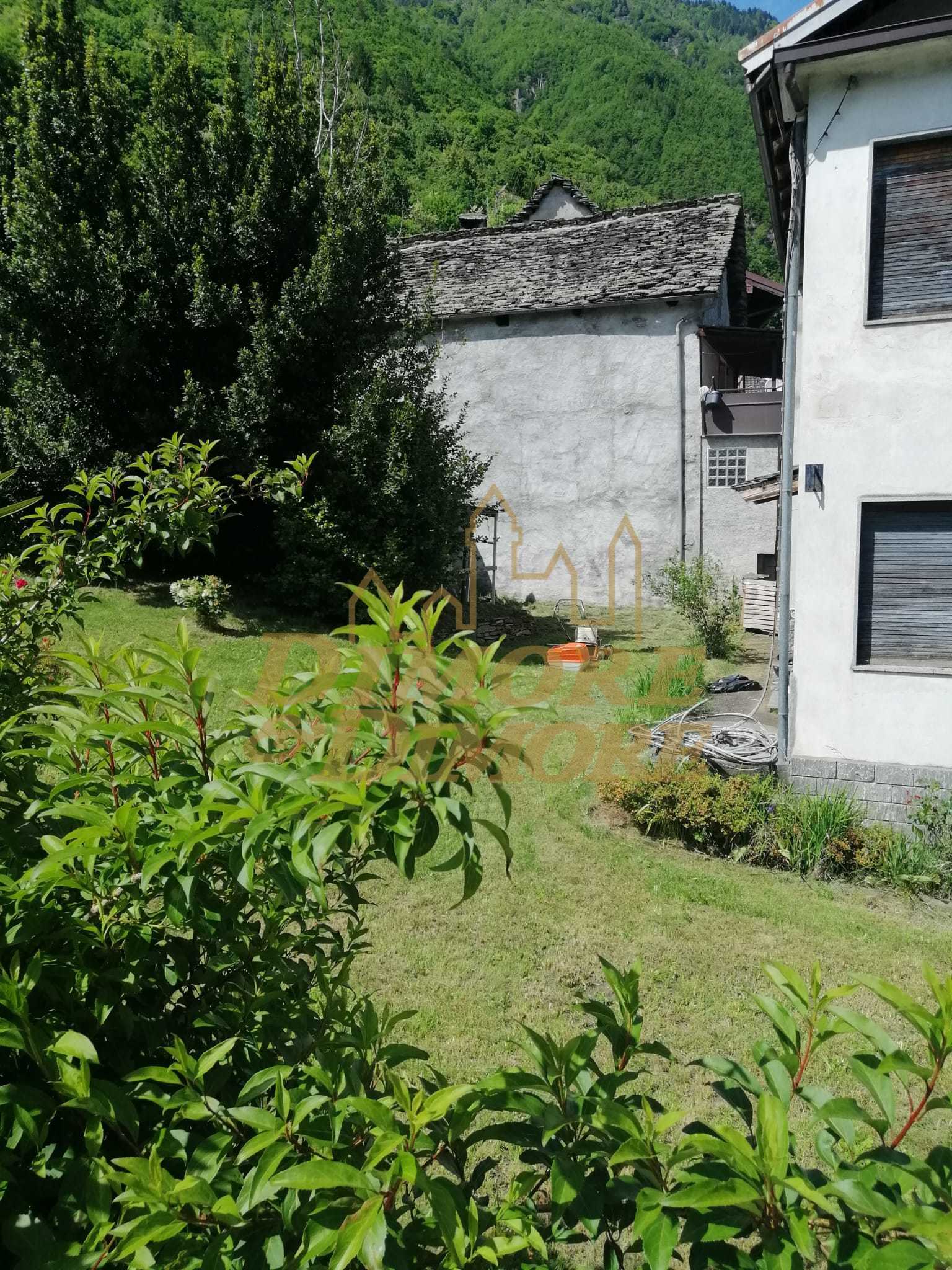 Casa indipendente con giardino in vigino, Calasca-Castiglione