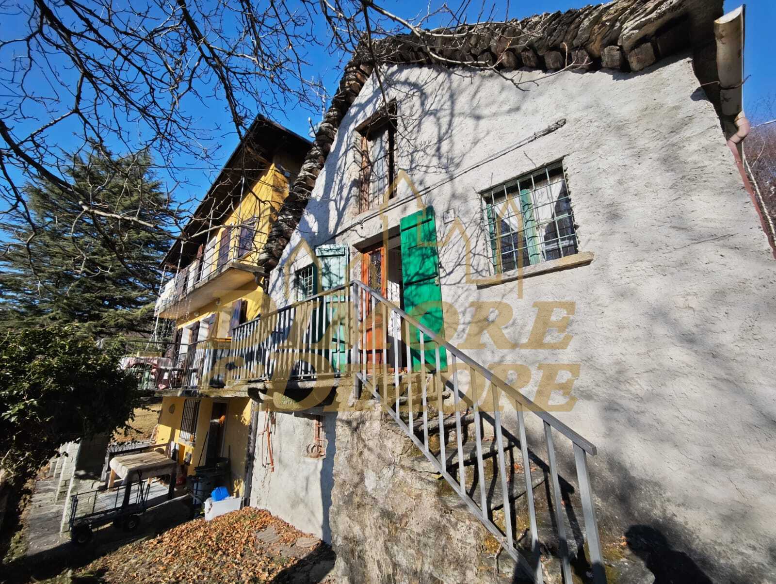 Rustico con giardino in via colonnello giuseppe garbagni 92, Craveggia