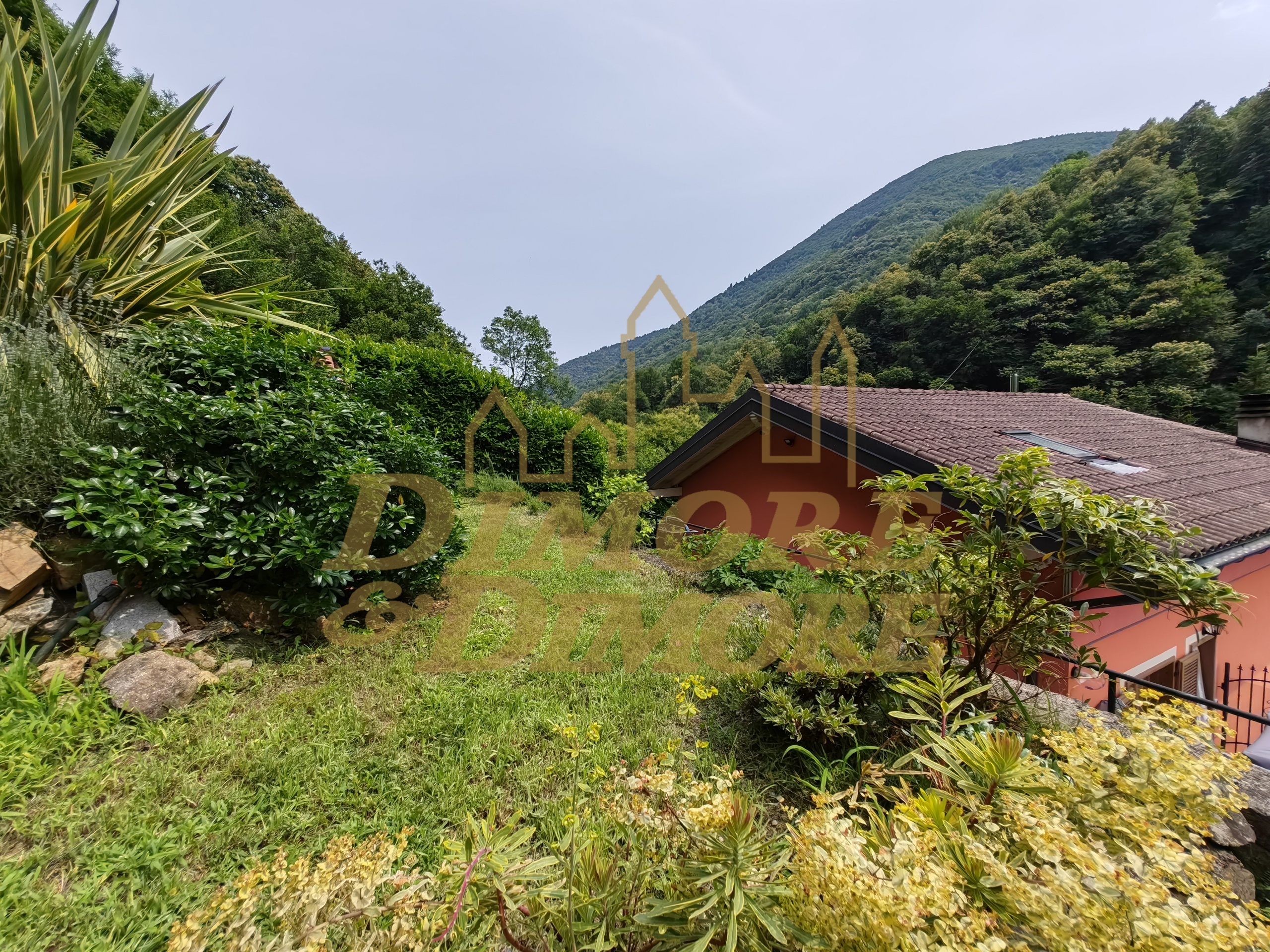 Villa con giardino a Cannobio