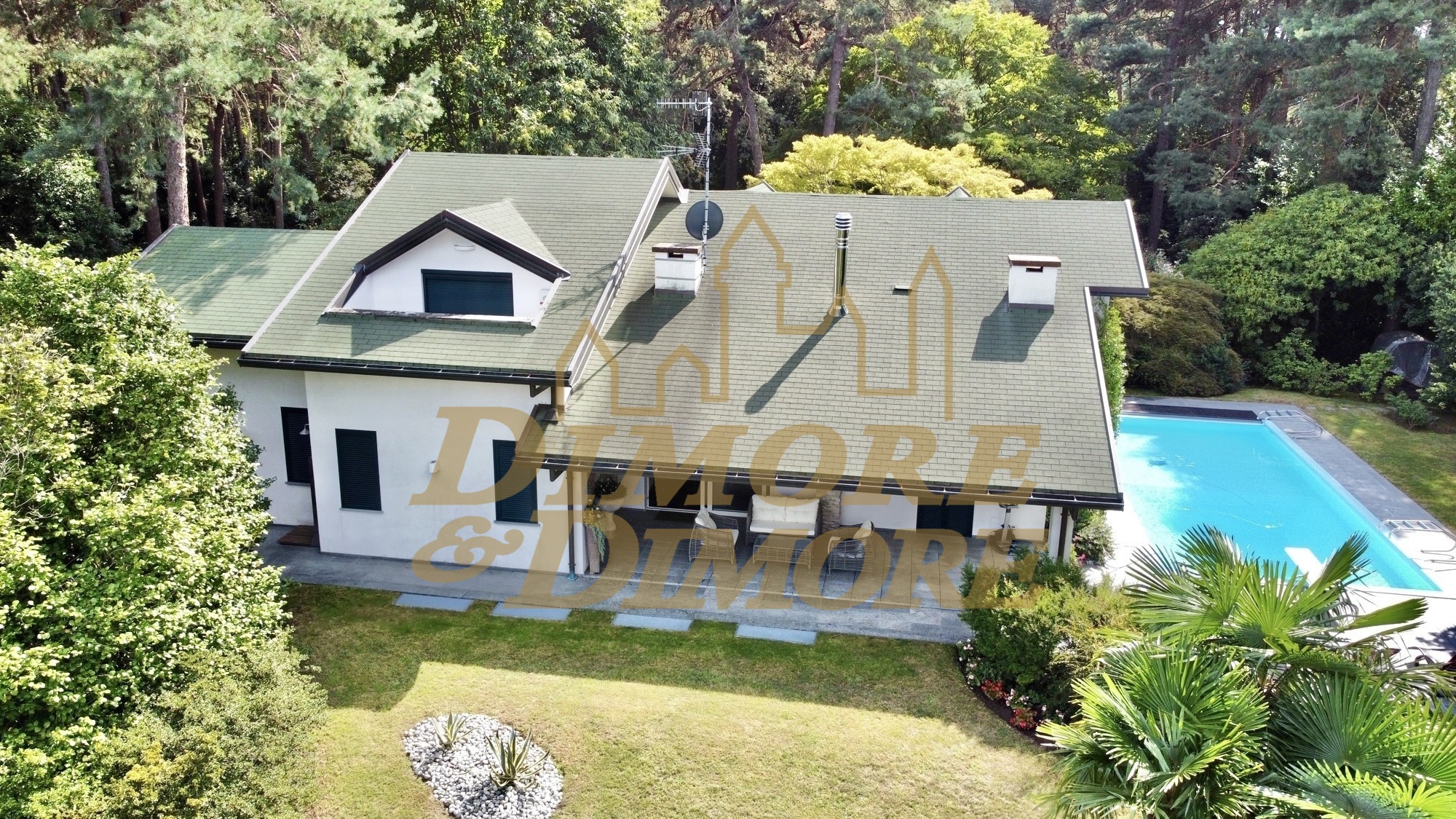 Villa con giardino a Ranco