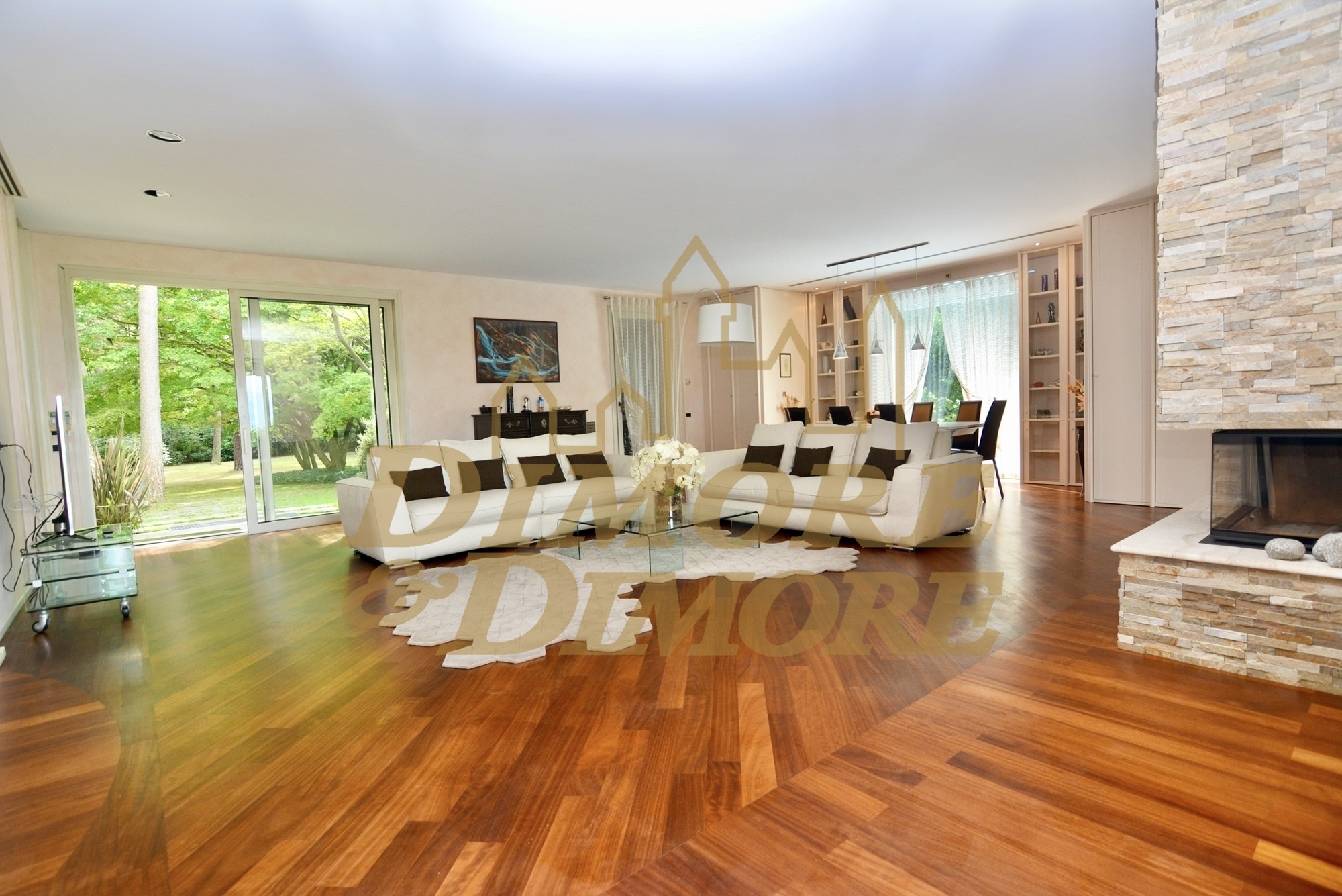 Villa con giardino a Ranco