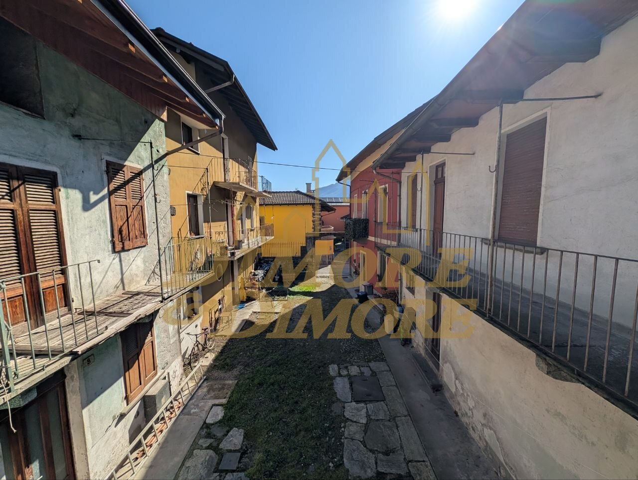 Casa indipendente con giardino a Anzola d'Ossola