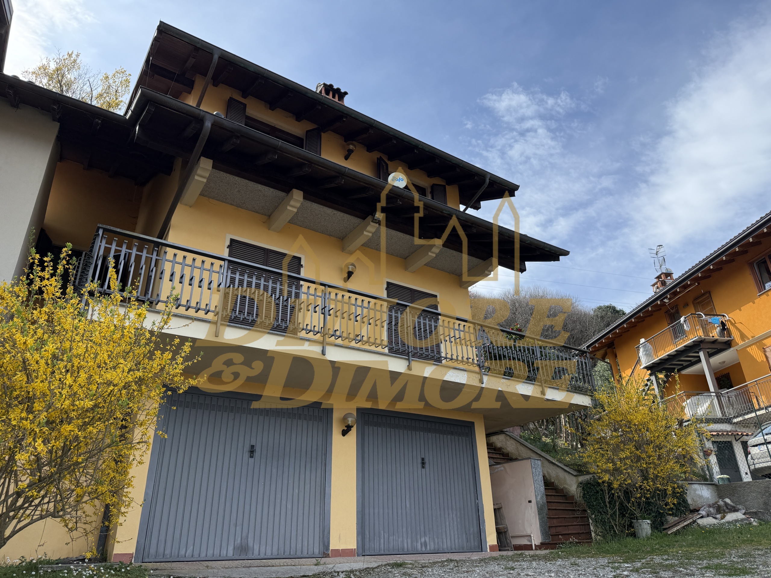 Casa indipendente vista lago in via a. fraccaroli 43, Baveno