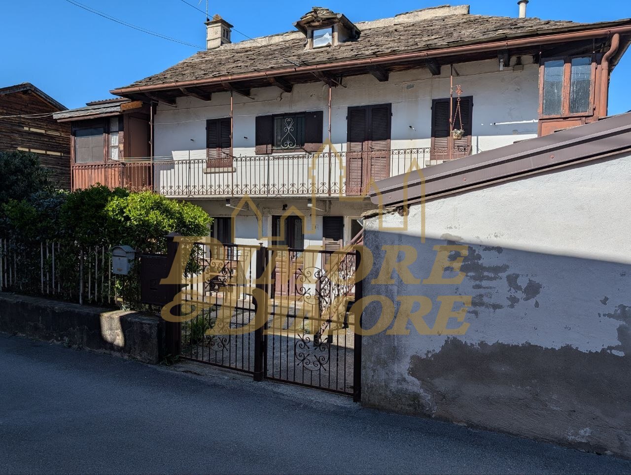 Casa indipendente con box doppio, Beura-Cardezza beura