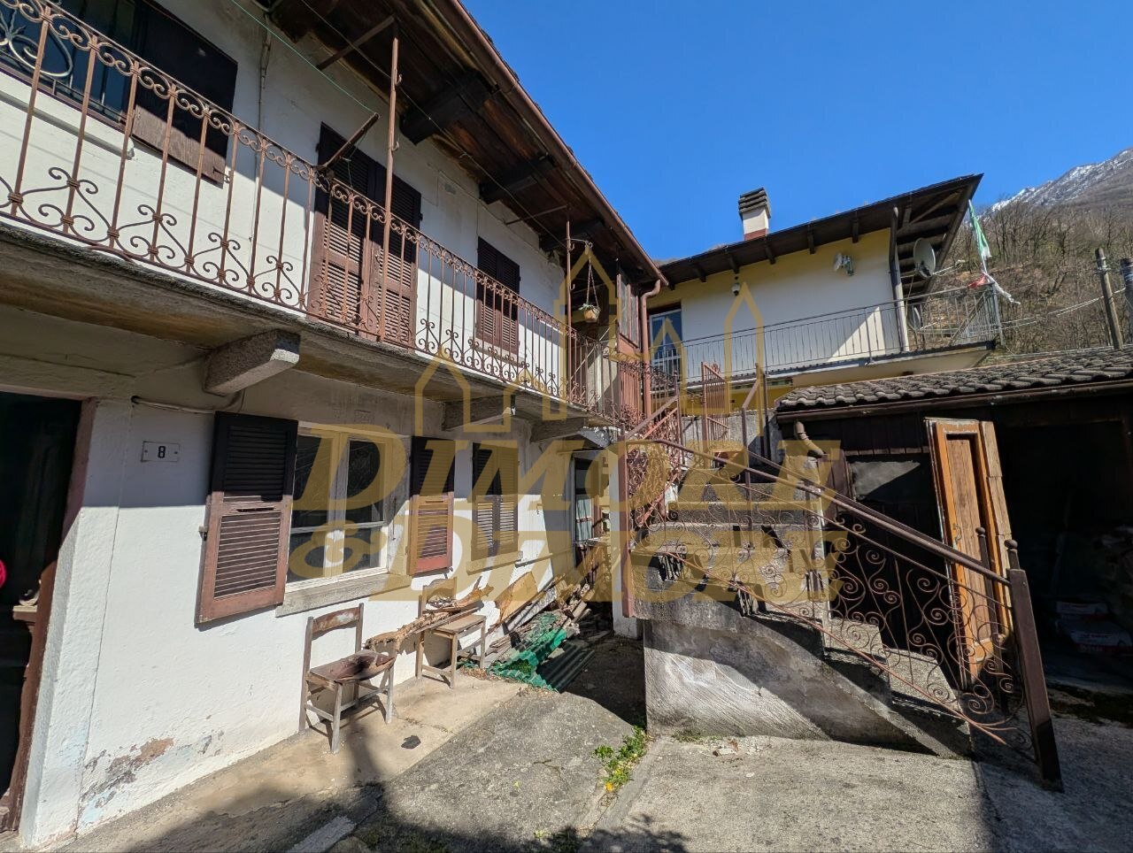 Casa indipendente con box doppio, Beura-Cardezza beura