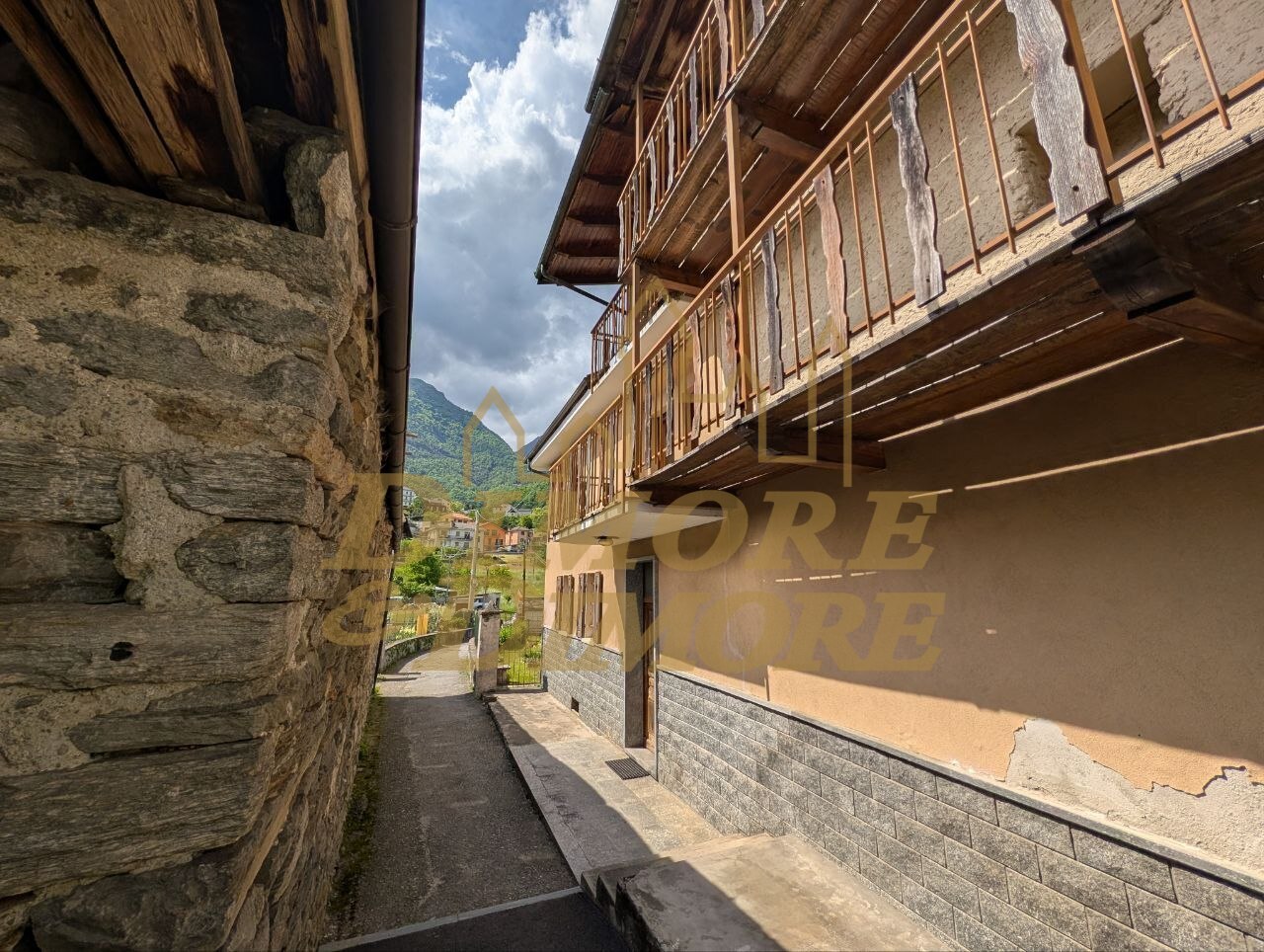 Casa indipendente con giardino in frazione croppo, Montescheno