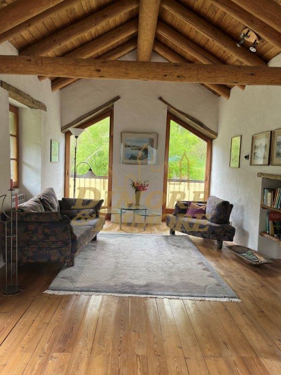 Casa indipendente con giardino a Gurro