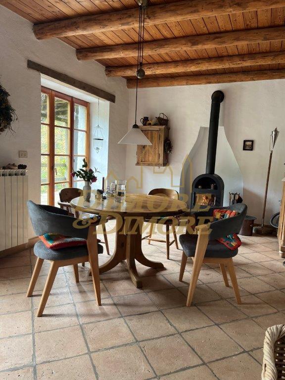 Casa indipendente con giardino a Gurro