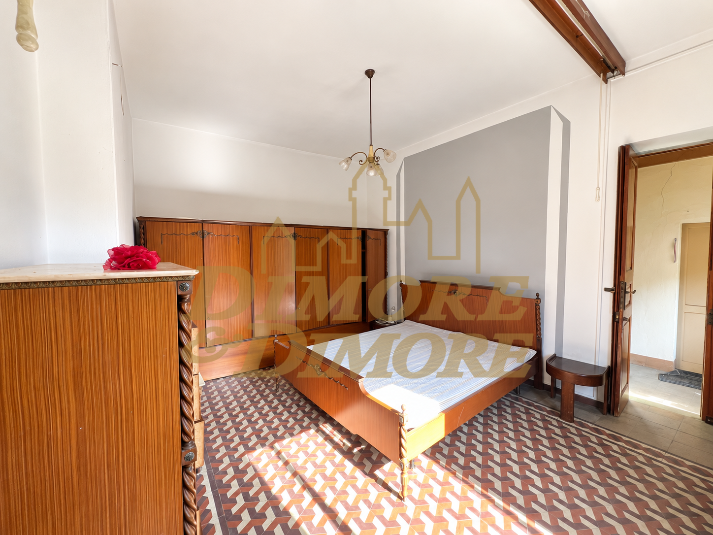 Casa indipendente con giardino in via metaldi 16, Luino