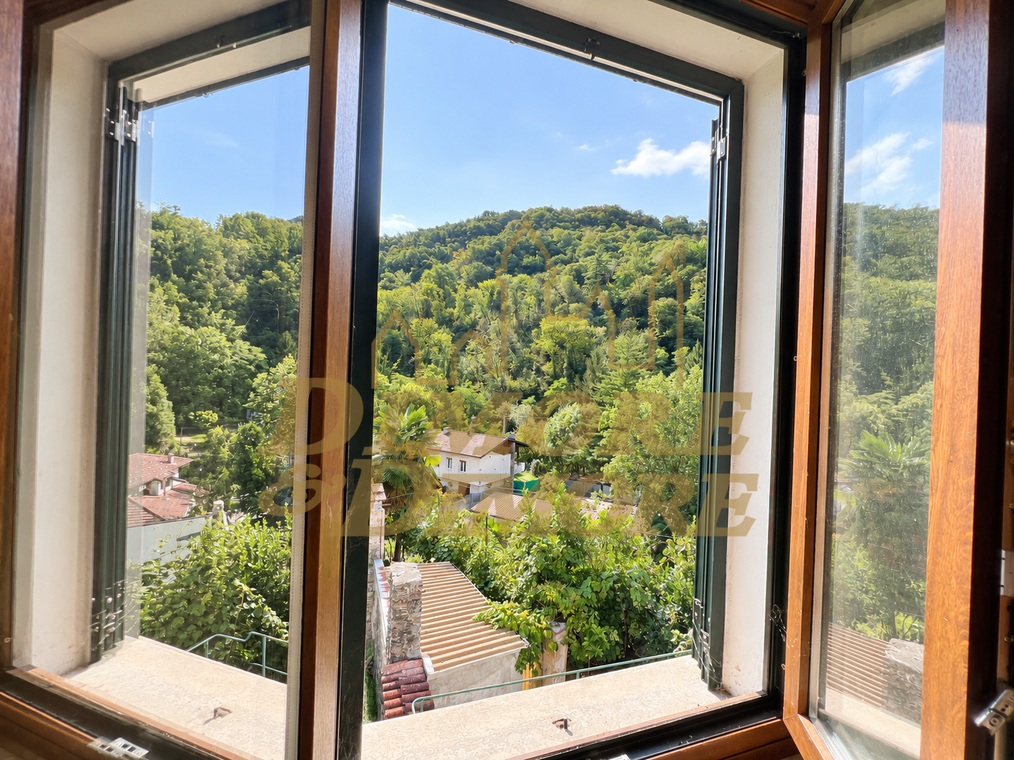 Casa indipendente con giardino in via metaldi 16, Luino