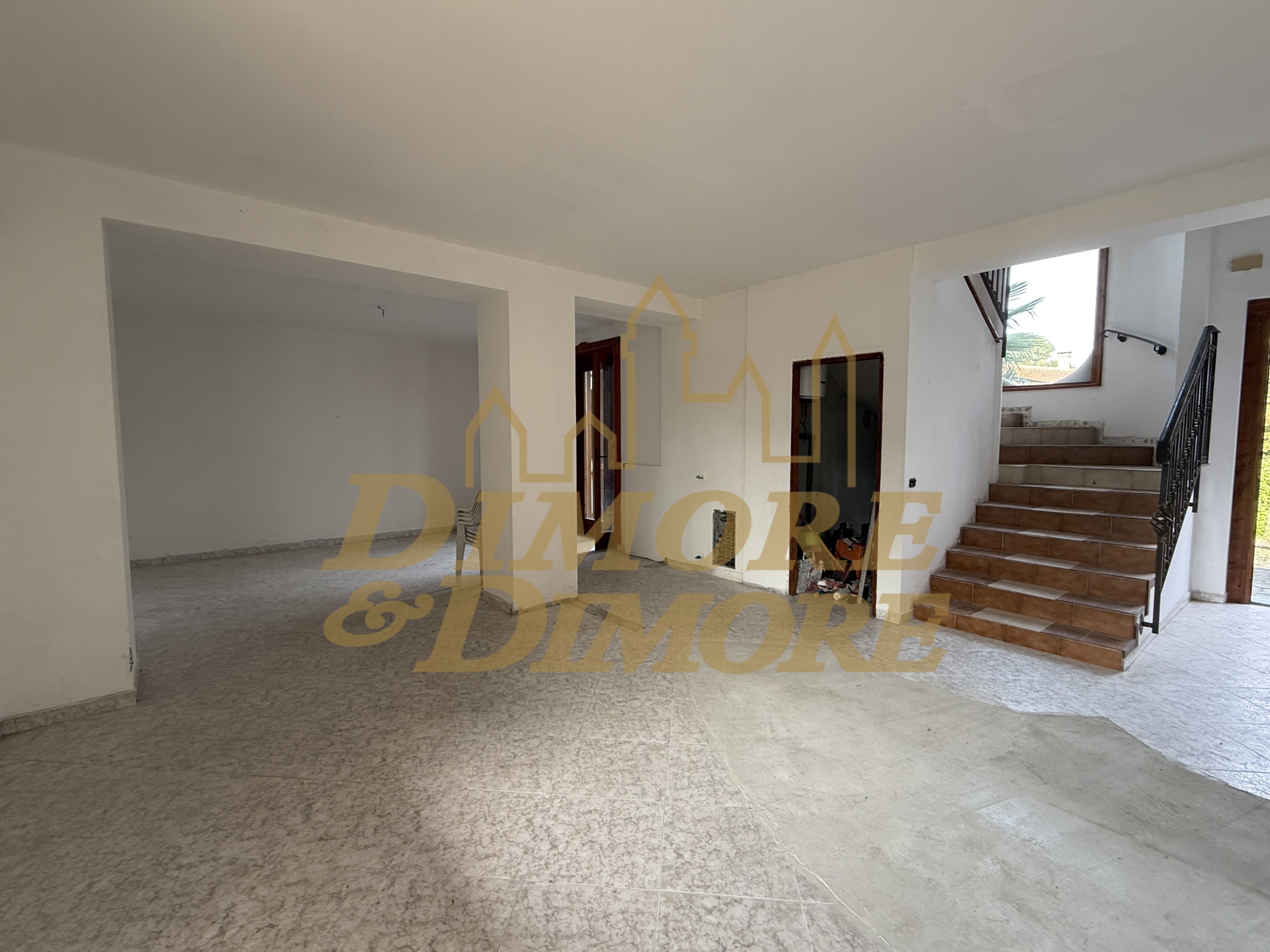 Casa indipendente con giardino in via baraggia, Castelletto Sopra Ticino