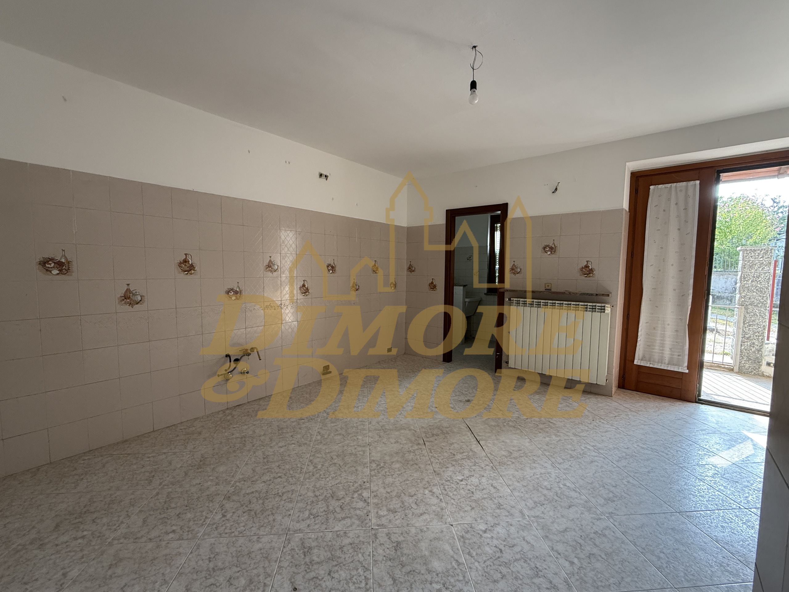 Casa indipendente con giardino in via baraggia, Castelletto Sopra Ticino