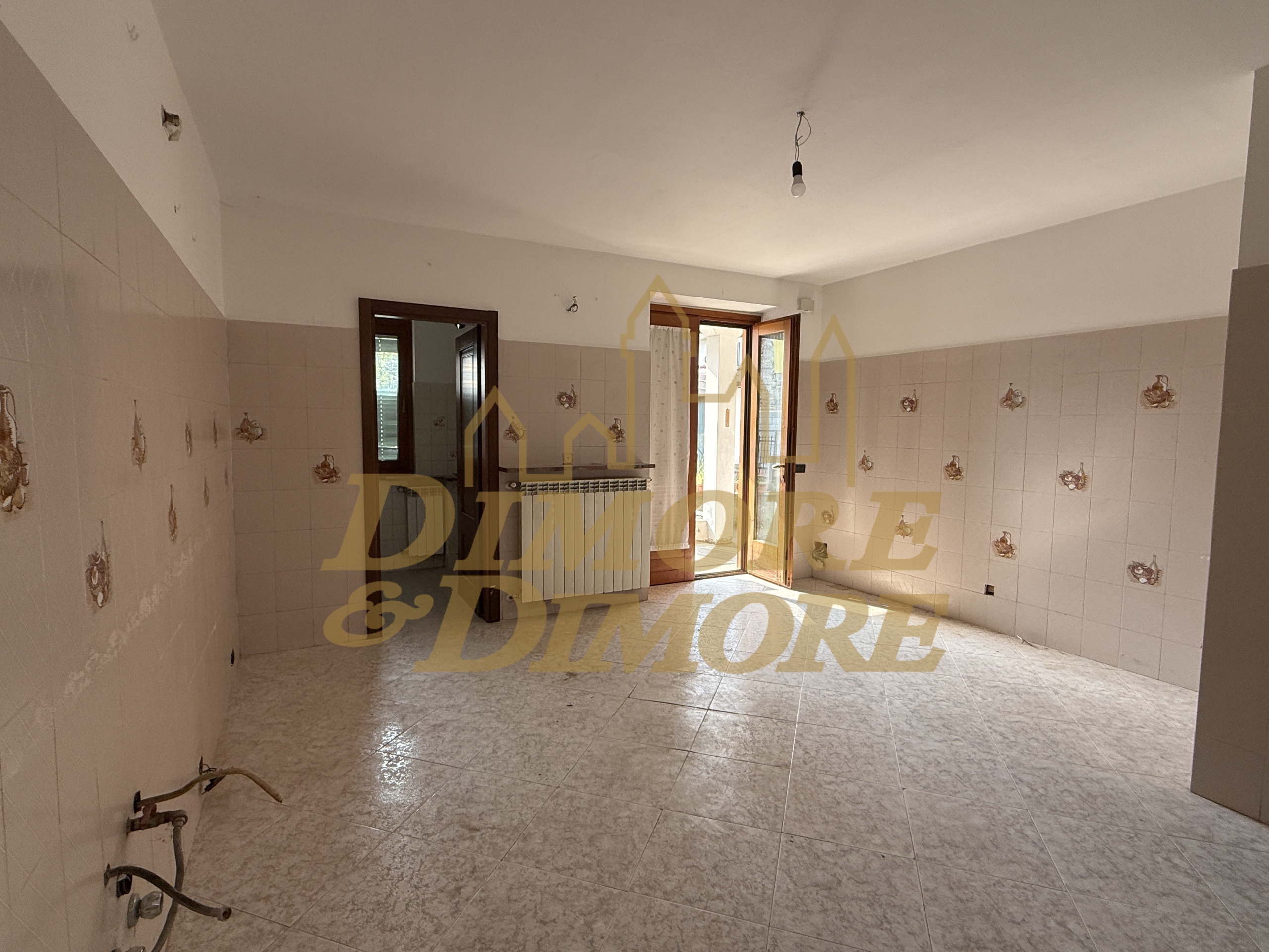Casa indipendente con giardino in via baraggia, Castelletto Sopra Ticino