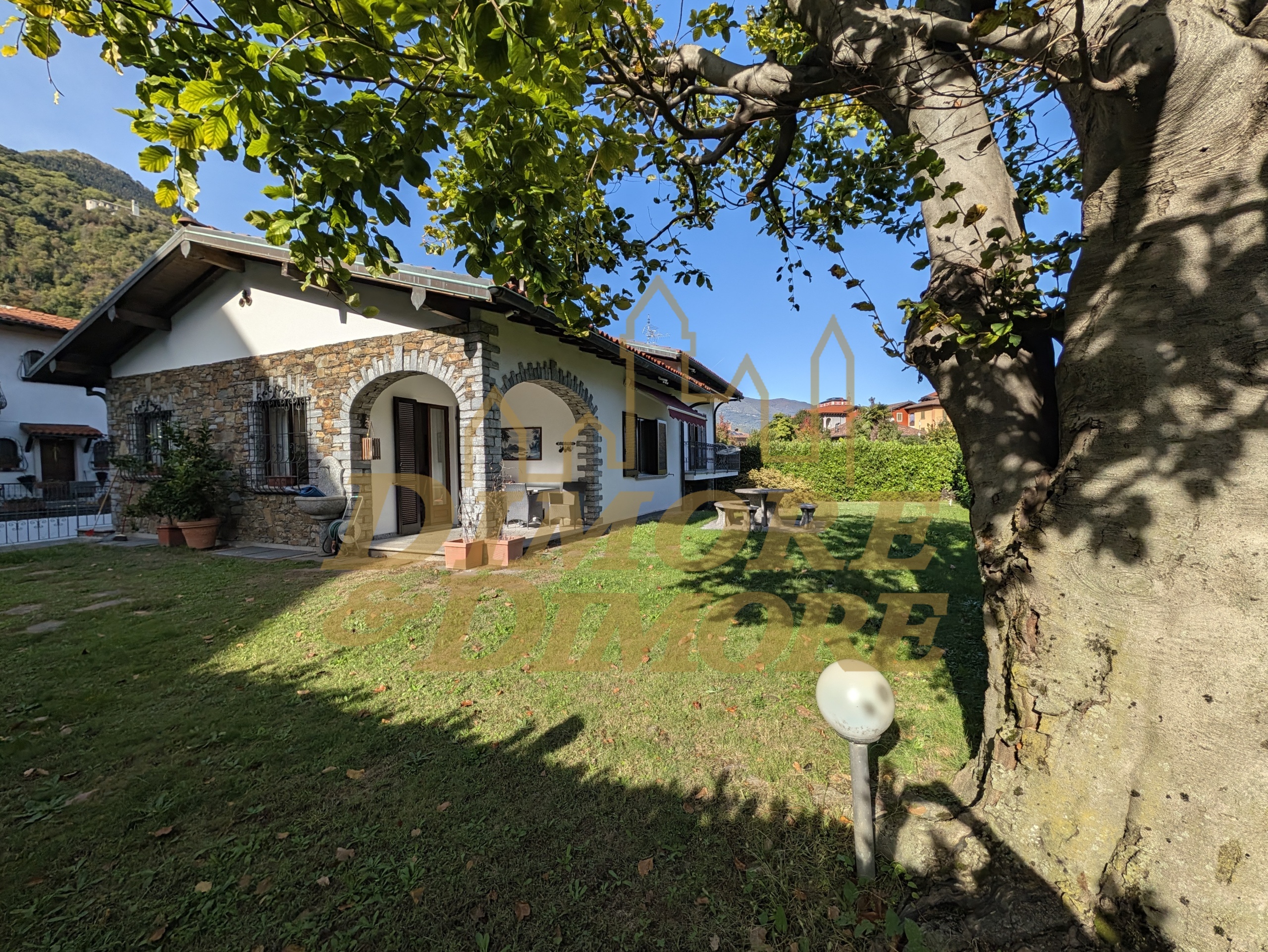 Villa con giardino a Cannobio