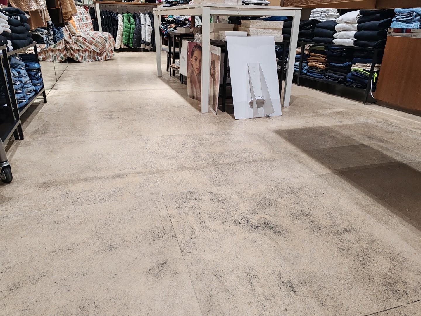 Locale commerciale in vendita, Massa centro storico