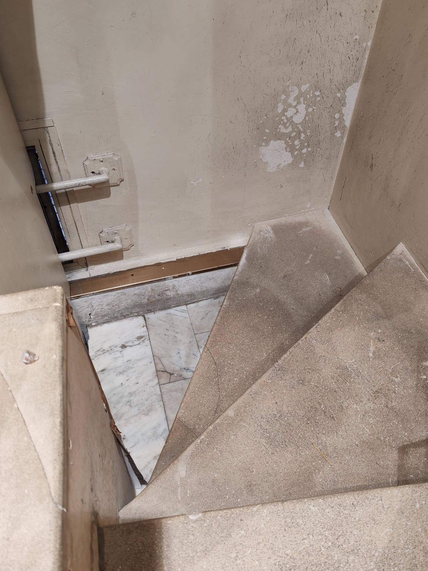 Locale commerciale in vendita, Massa centro storico