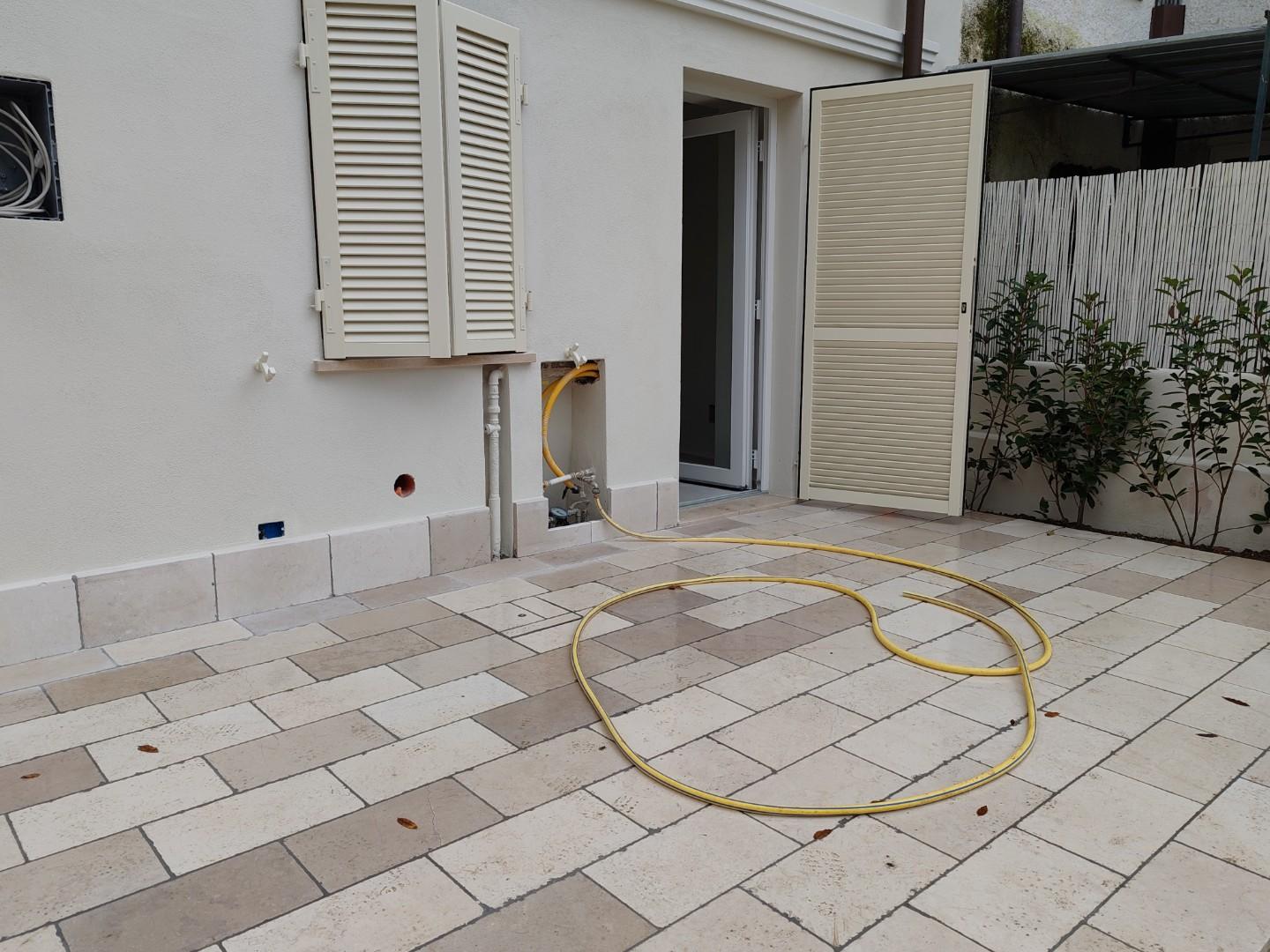 Villa con giardino a Massa