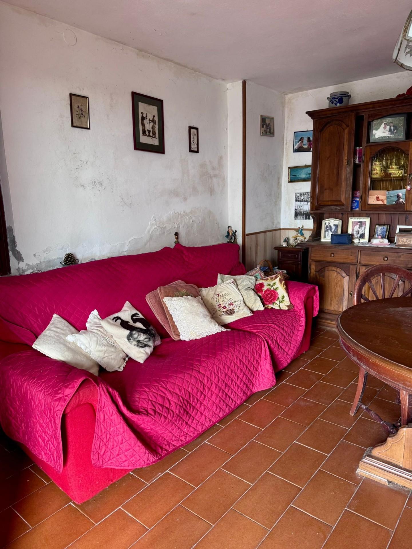 Casa indipendente con terrazzo, Massa capaccola