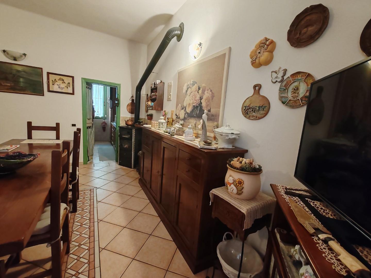 Quadrilocale con terrazzi, Massa centro storico