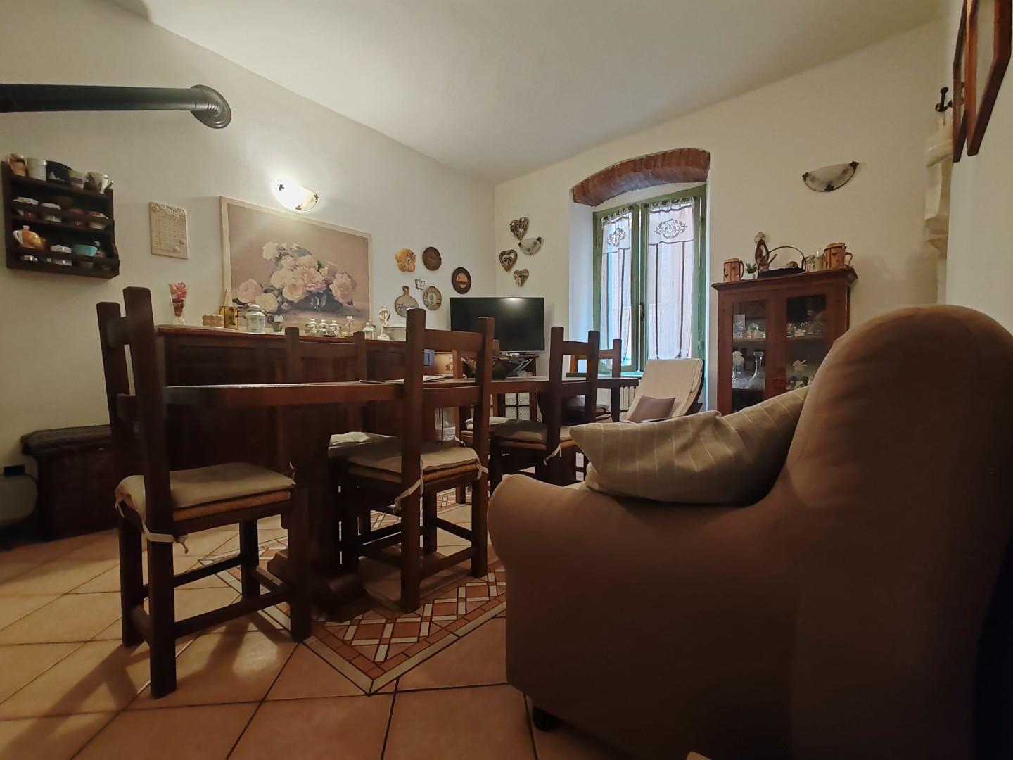 Quadrilocale con terrazzi, Massa centro storico