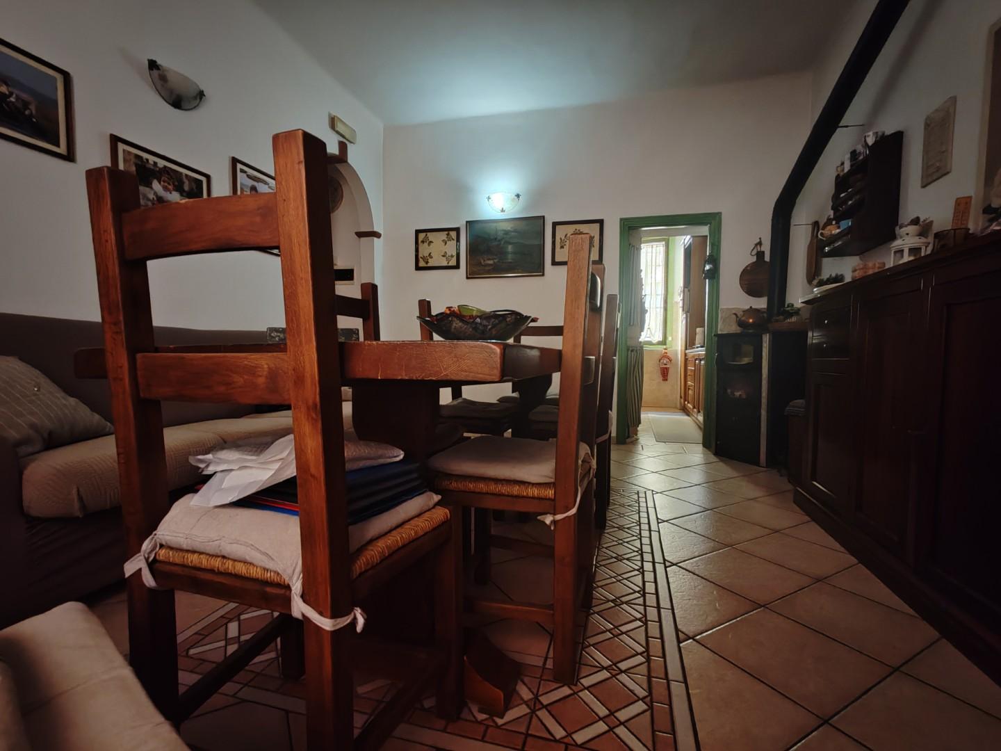 Quadrilocale con terrazzi, Massa centro storico