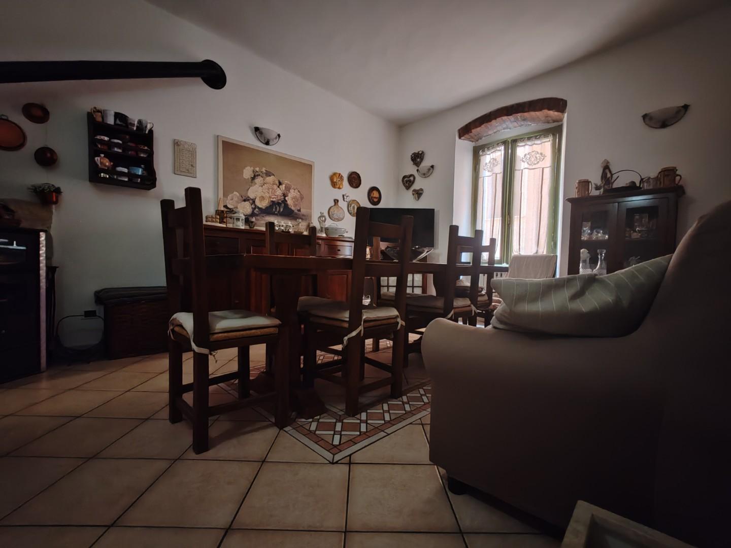 Quadrilocale con terrazzi, Massa centro storico