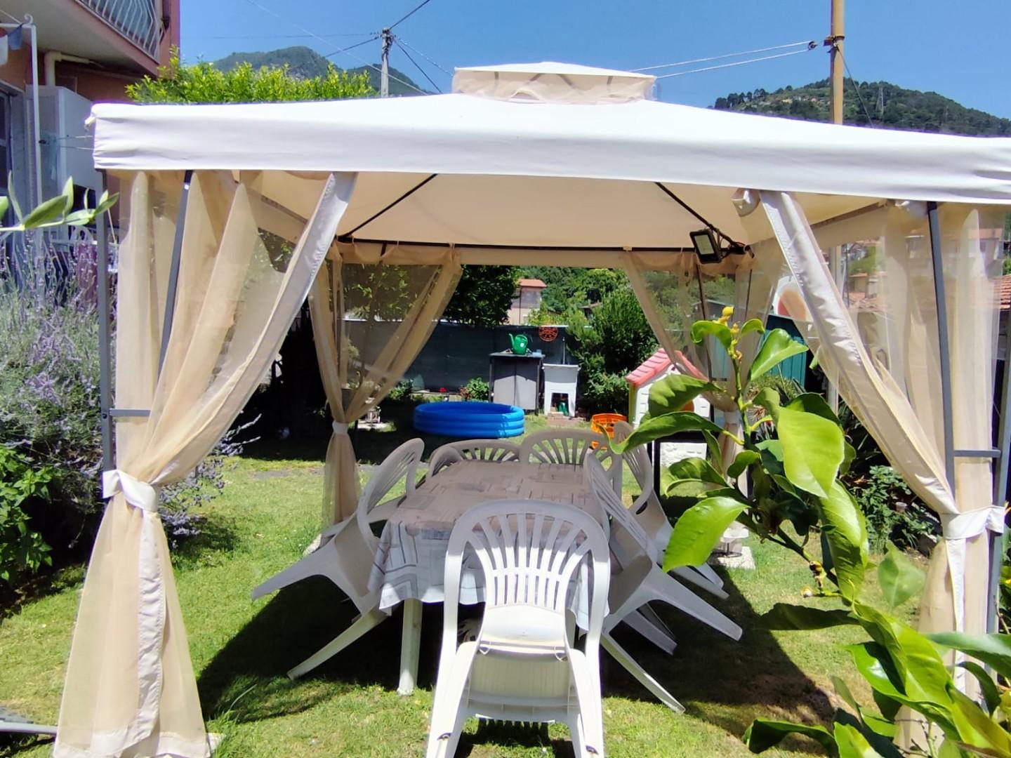 Appartamento con giardino, Massa ortola