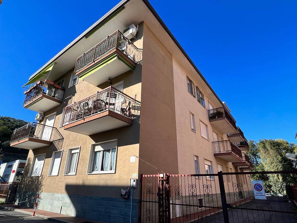 Box in vendita a Diano Marina