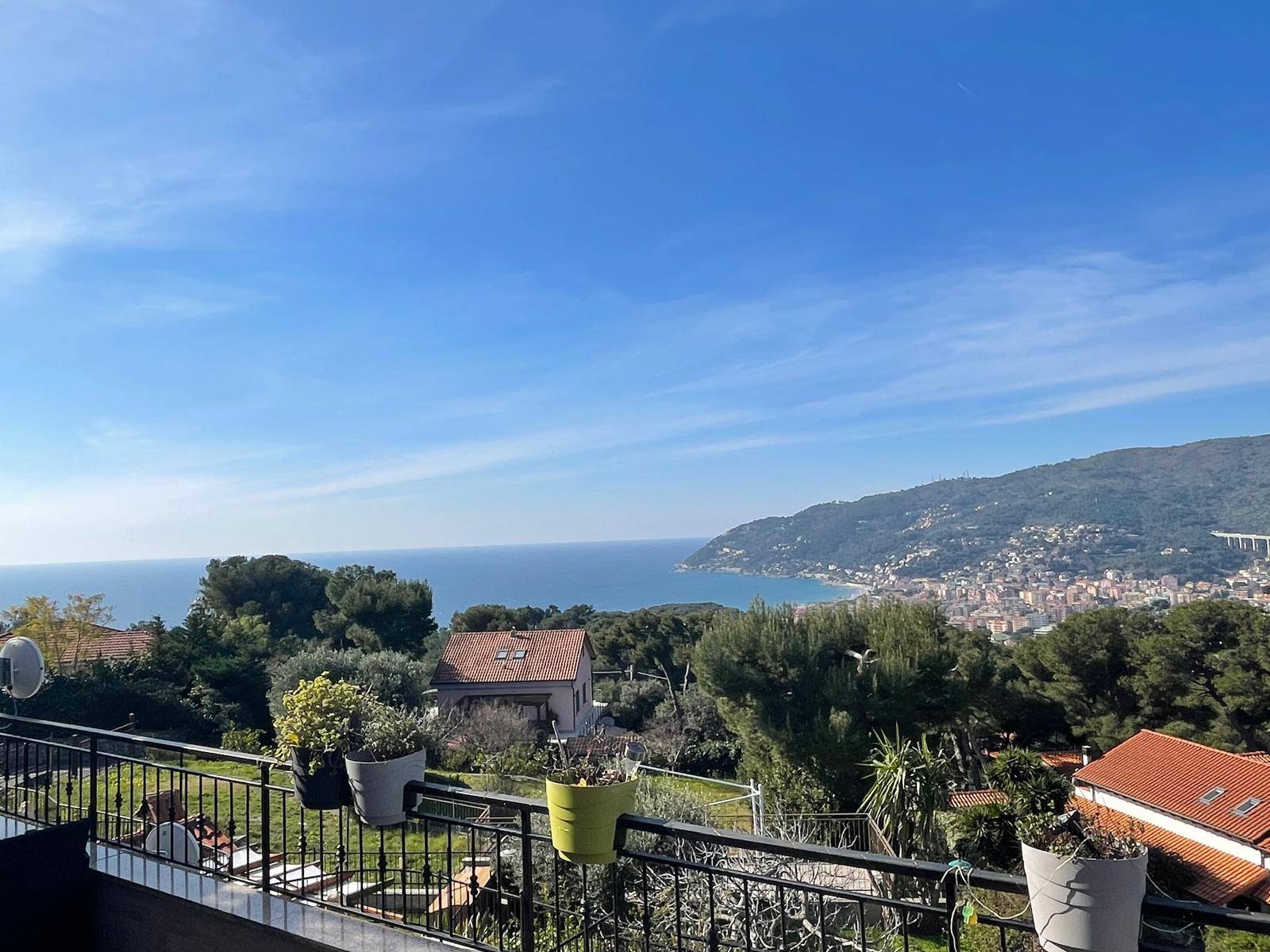 3 locali in vendita a Andora