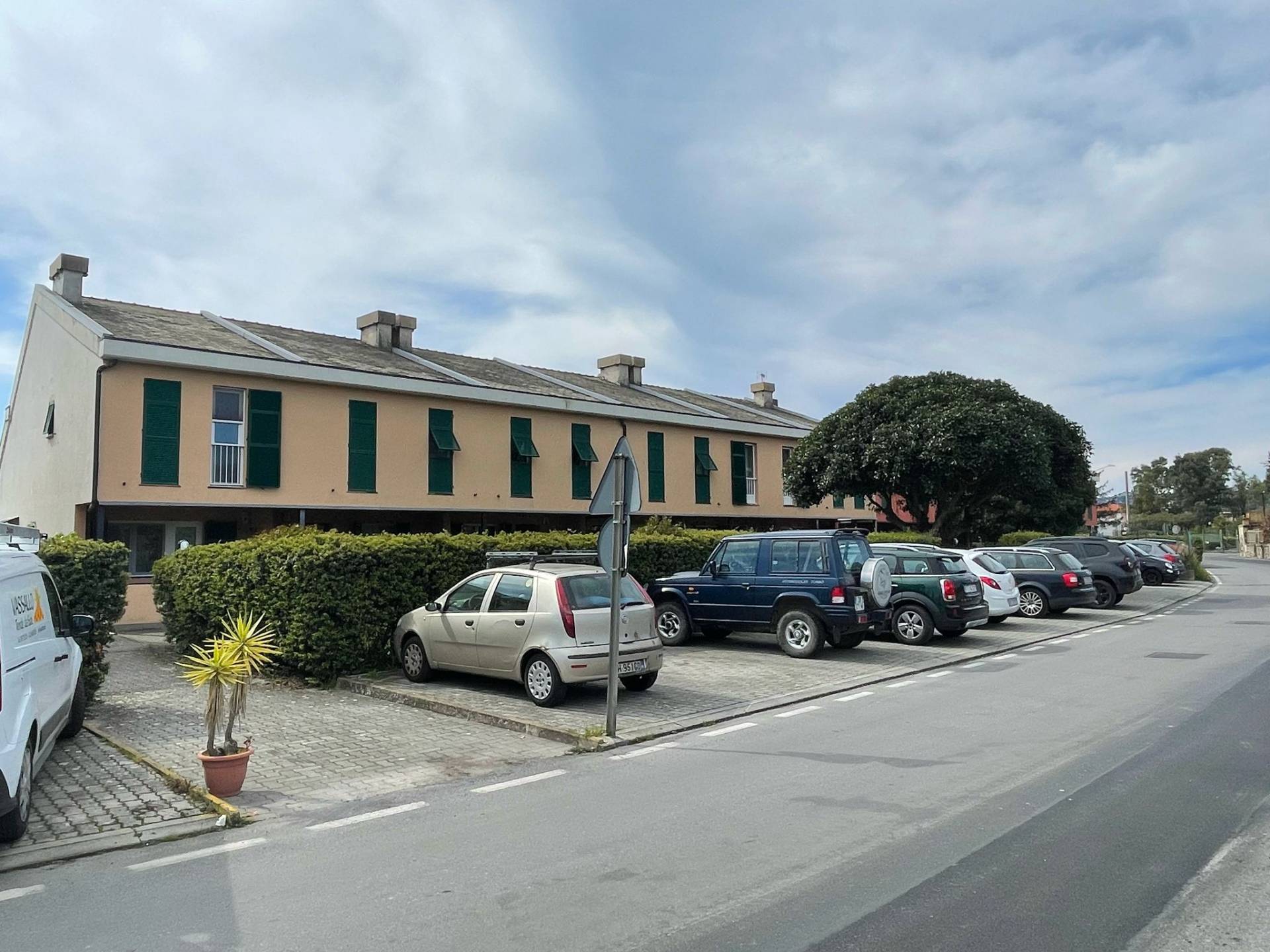 5 locali in vendita a Cervo