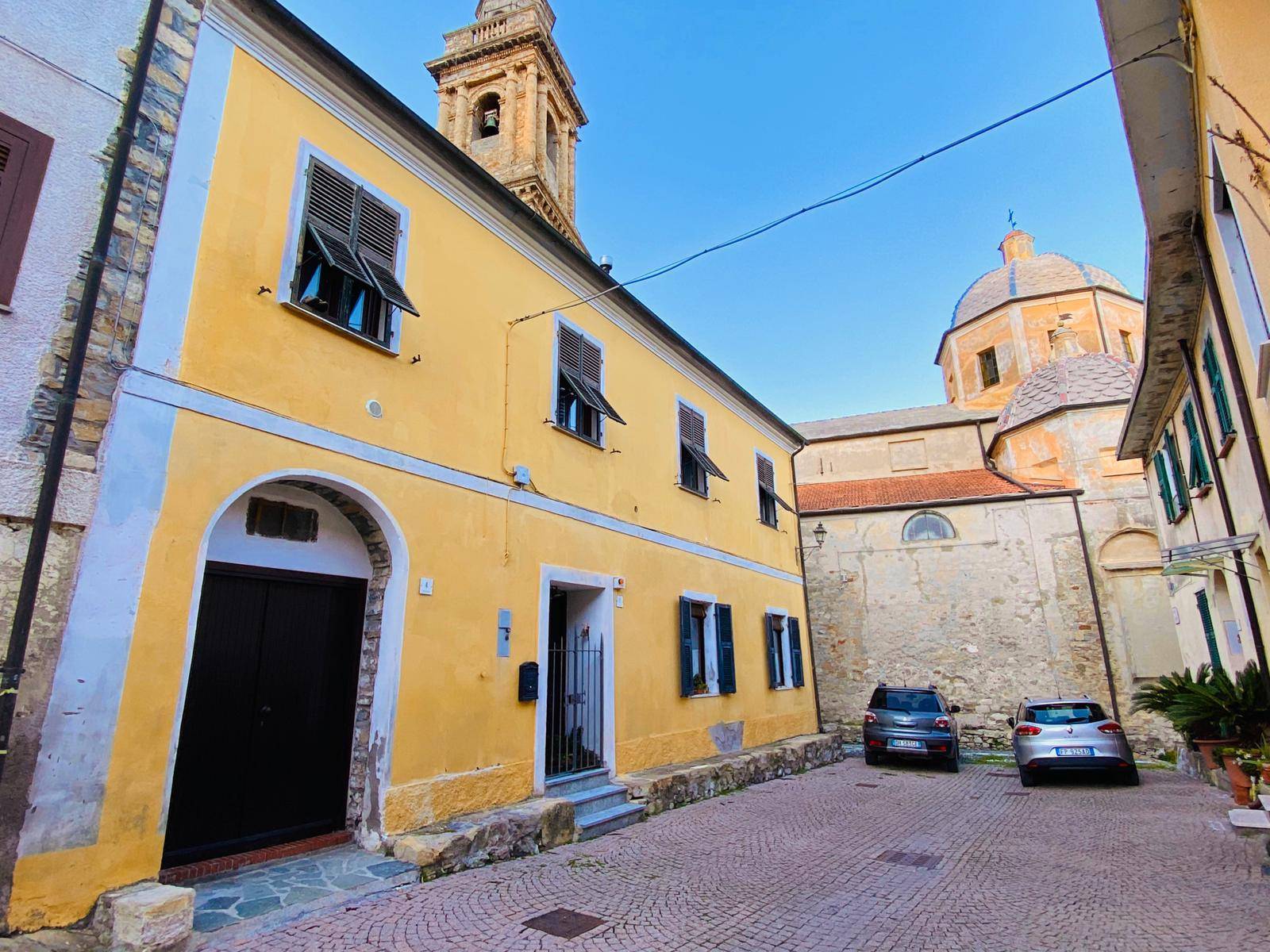 5 locali in vendita a Diano Marina, Diano Arentino e Frazioni