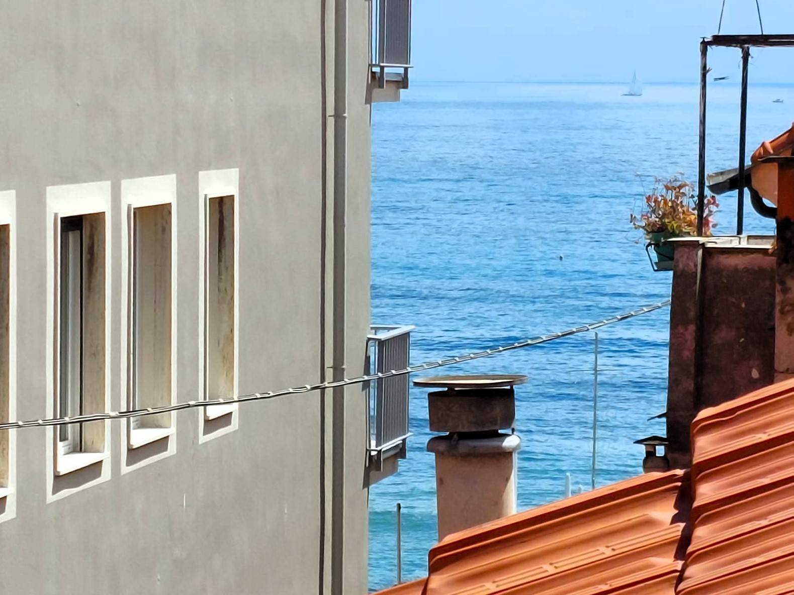 2 locali in vendita a Imperia, Porto Maurizio Borgo Marina