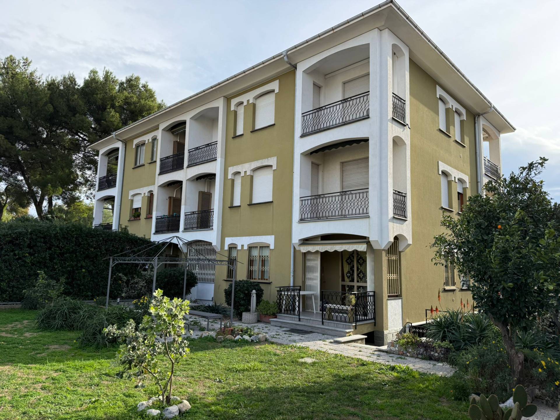 3 locali in vendita a Diano Marina