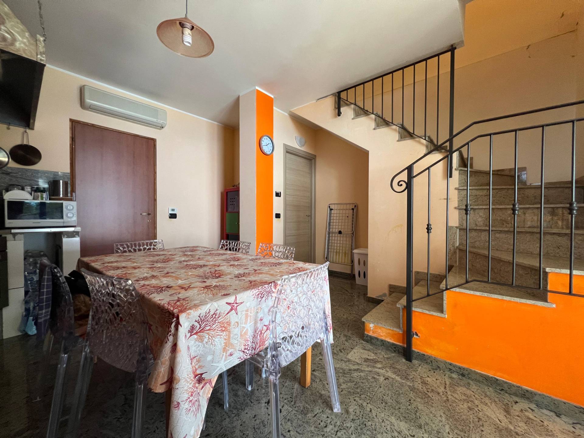 3 locali in vendita a Cervo