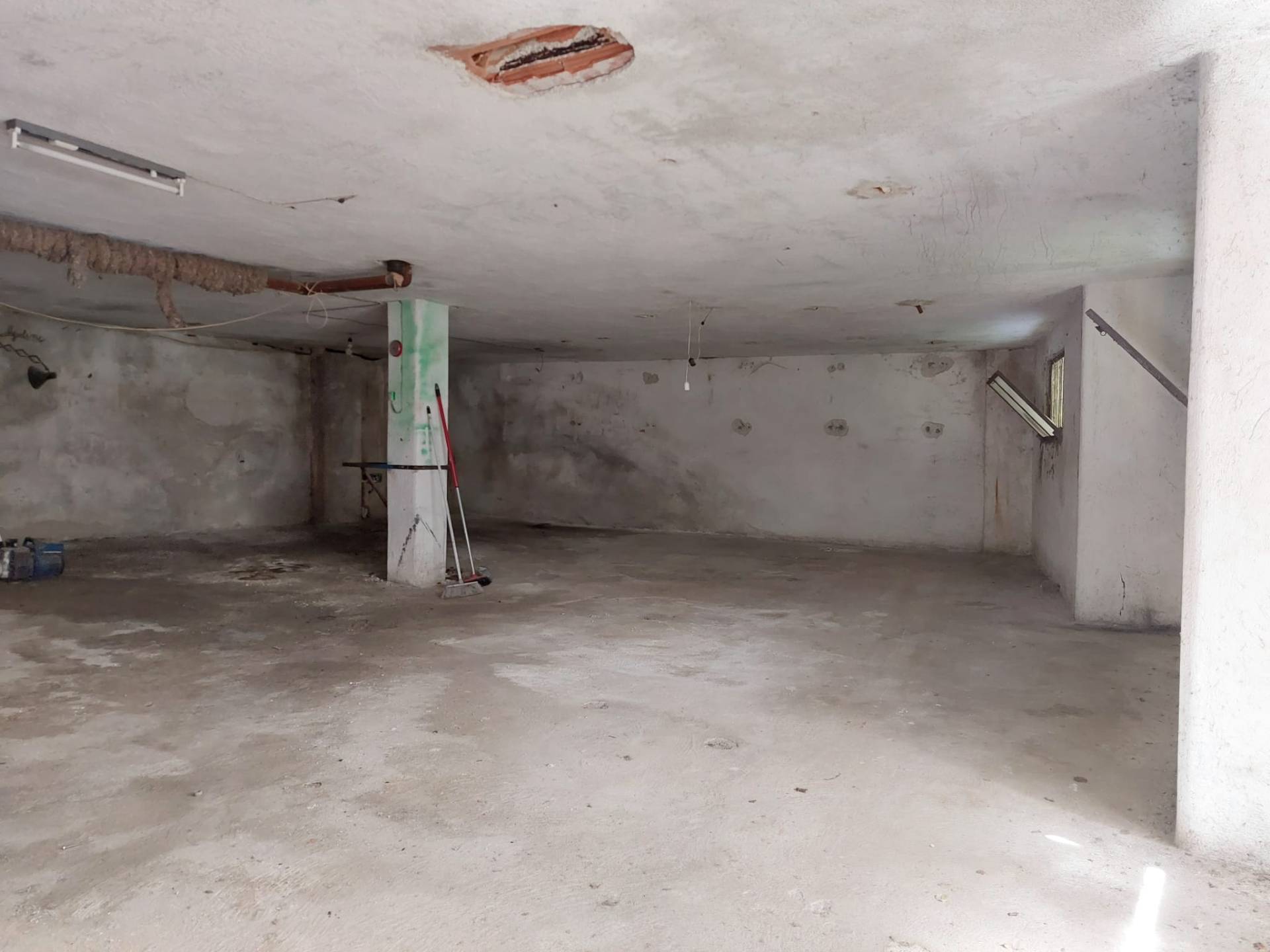 Magazzino in vendita a Cervo