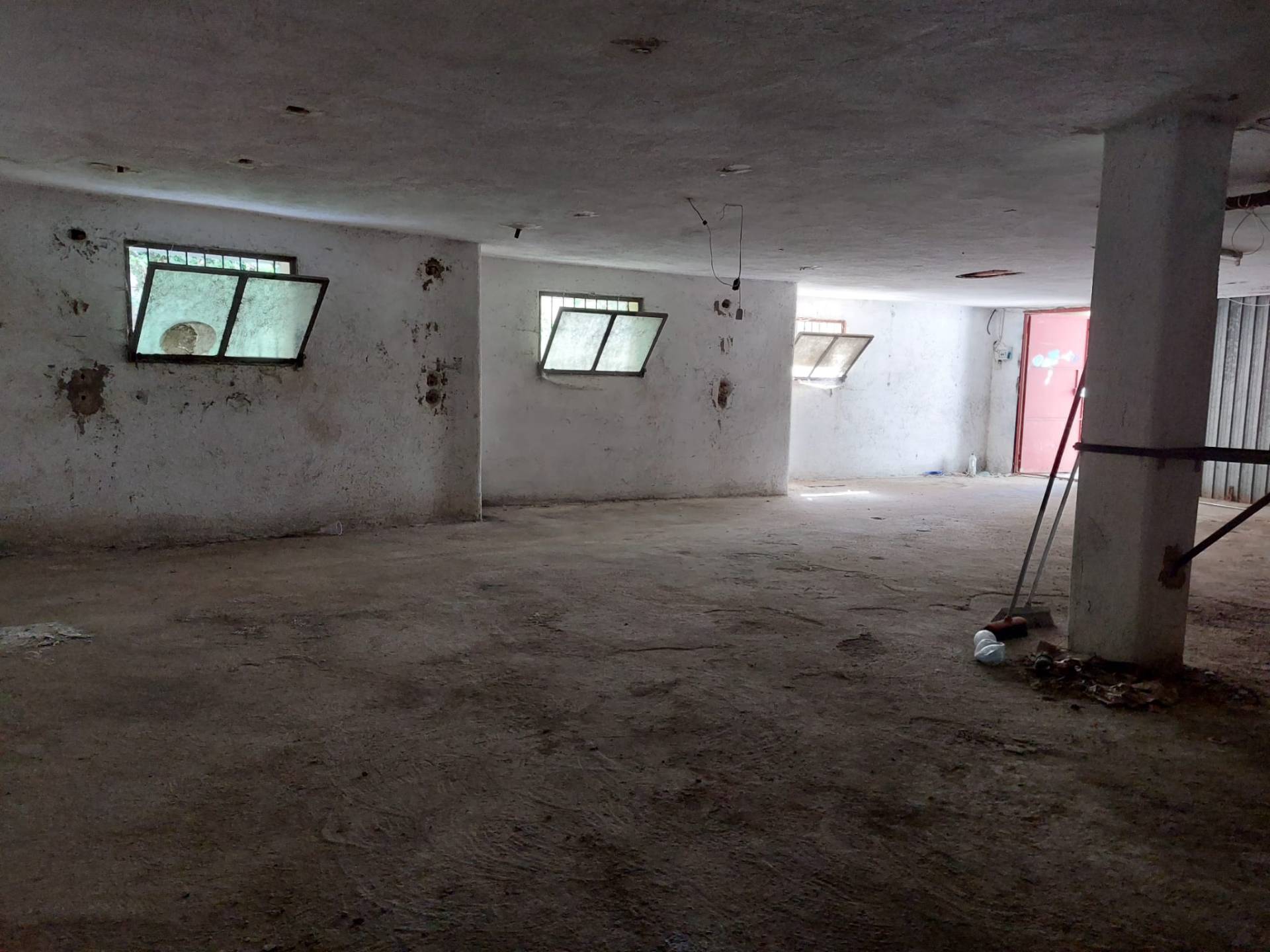 Magazzino in vendita a Cervo