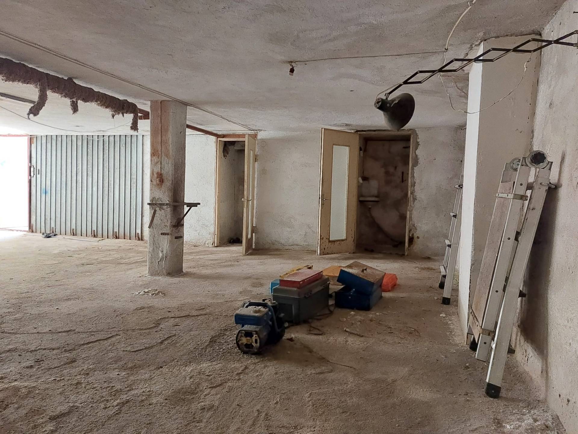 Magazzino in vendita a Cervo