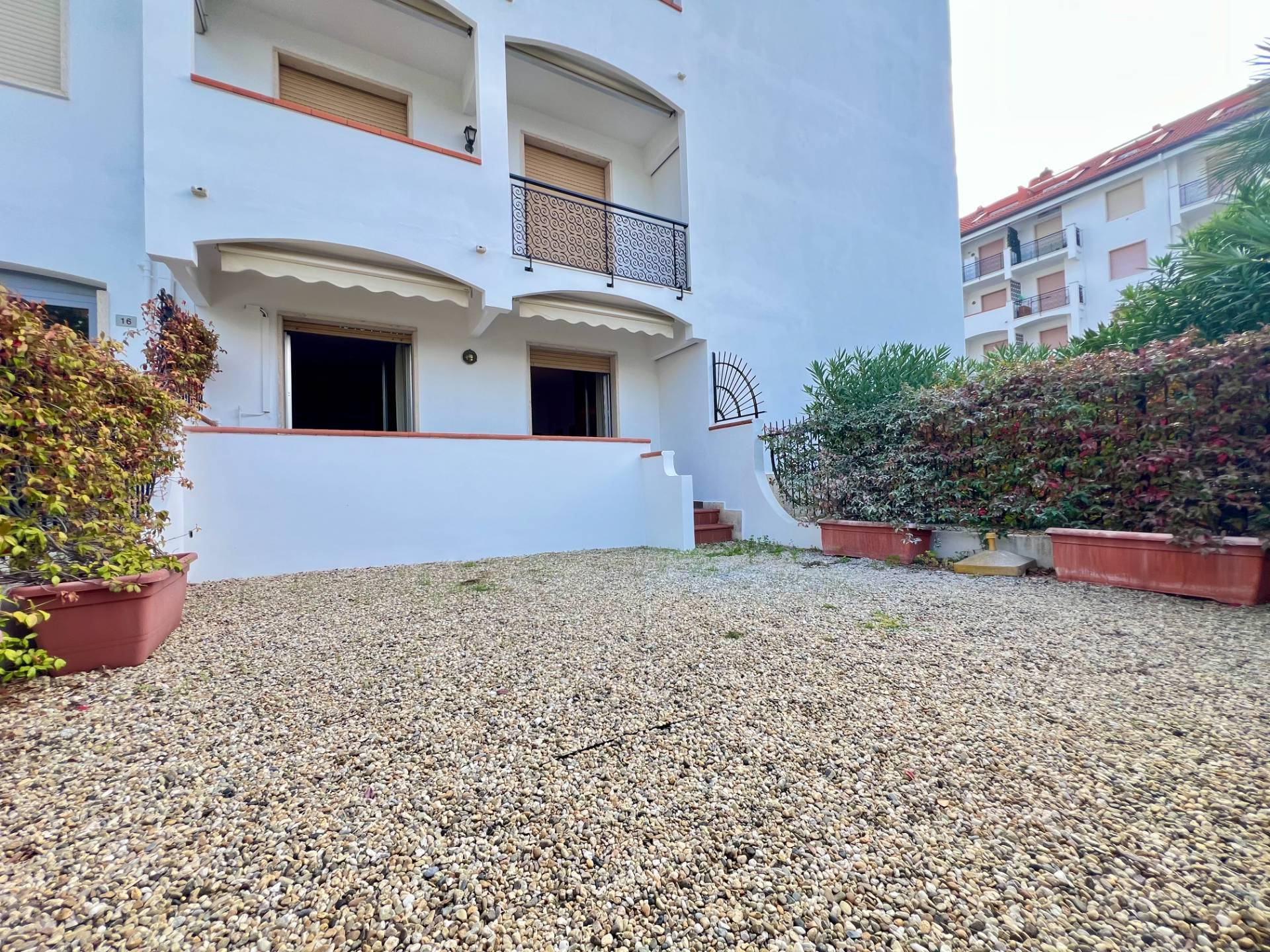 2 locali in vendita a San Bartolomeo al Mare