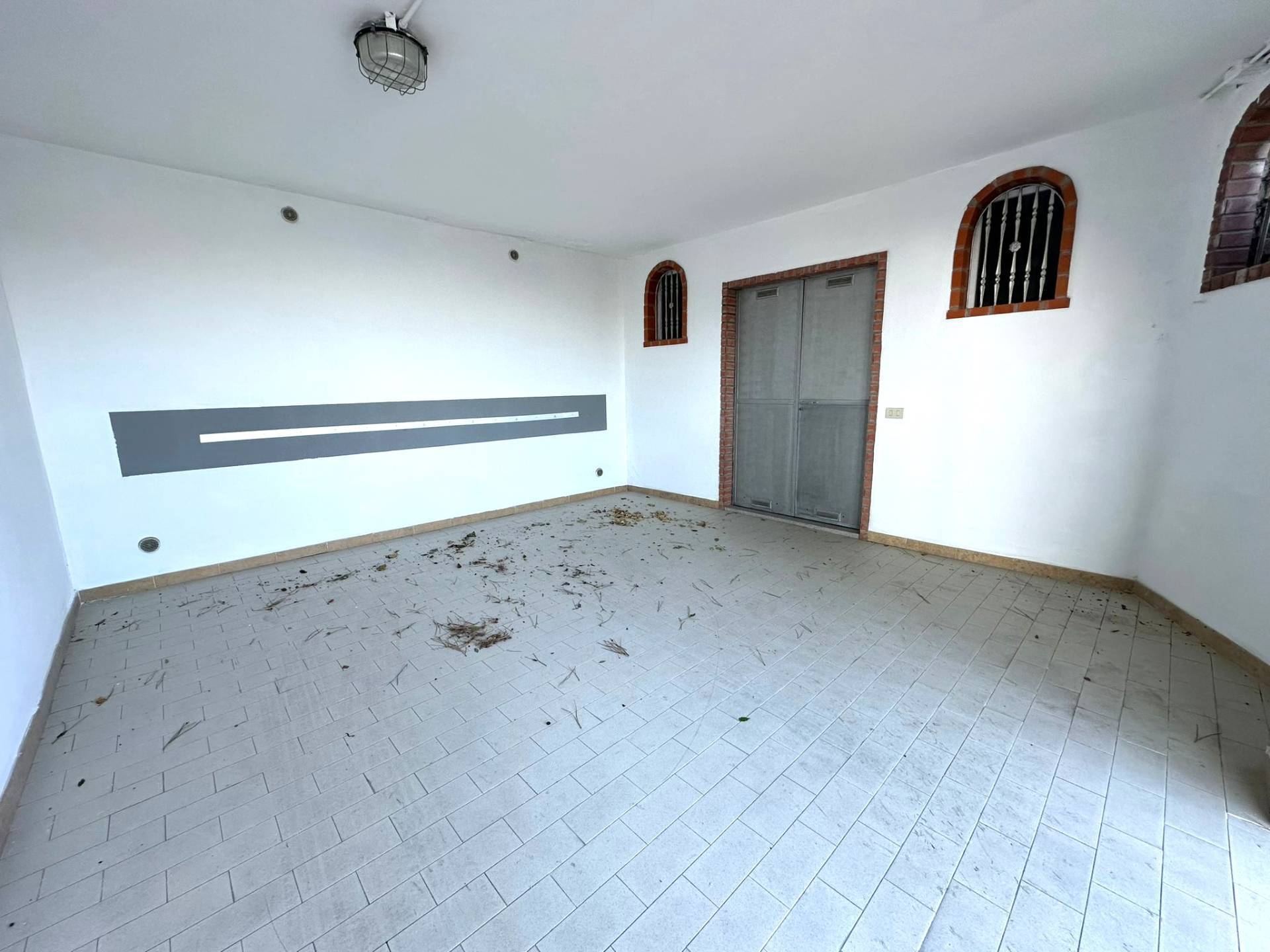 Box o garage in vendita a Diano Marina