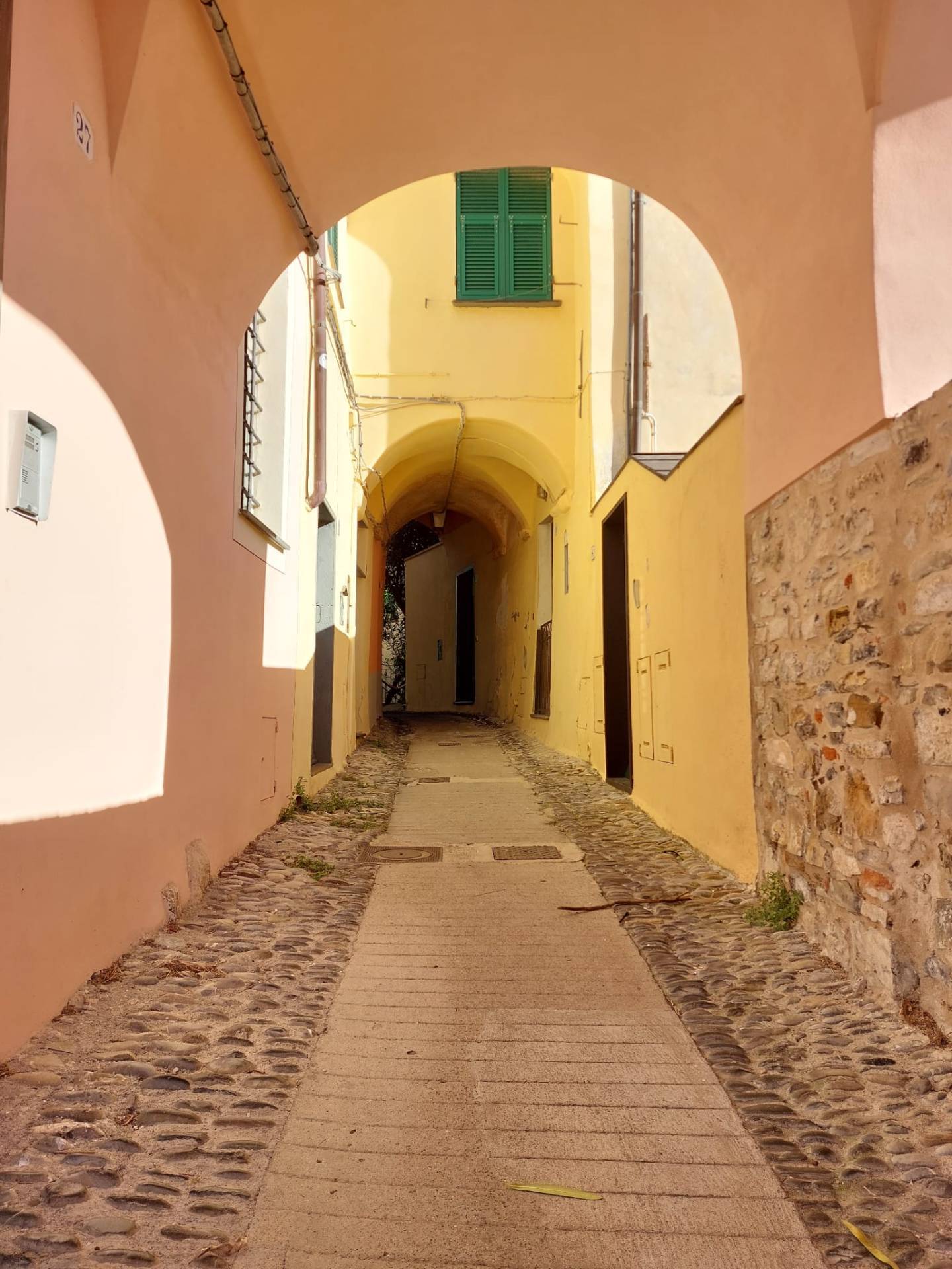 3 locali in vendita a Cervo, Cervo Borgo1