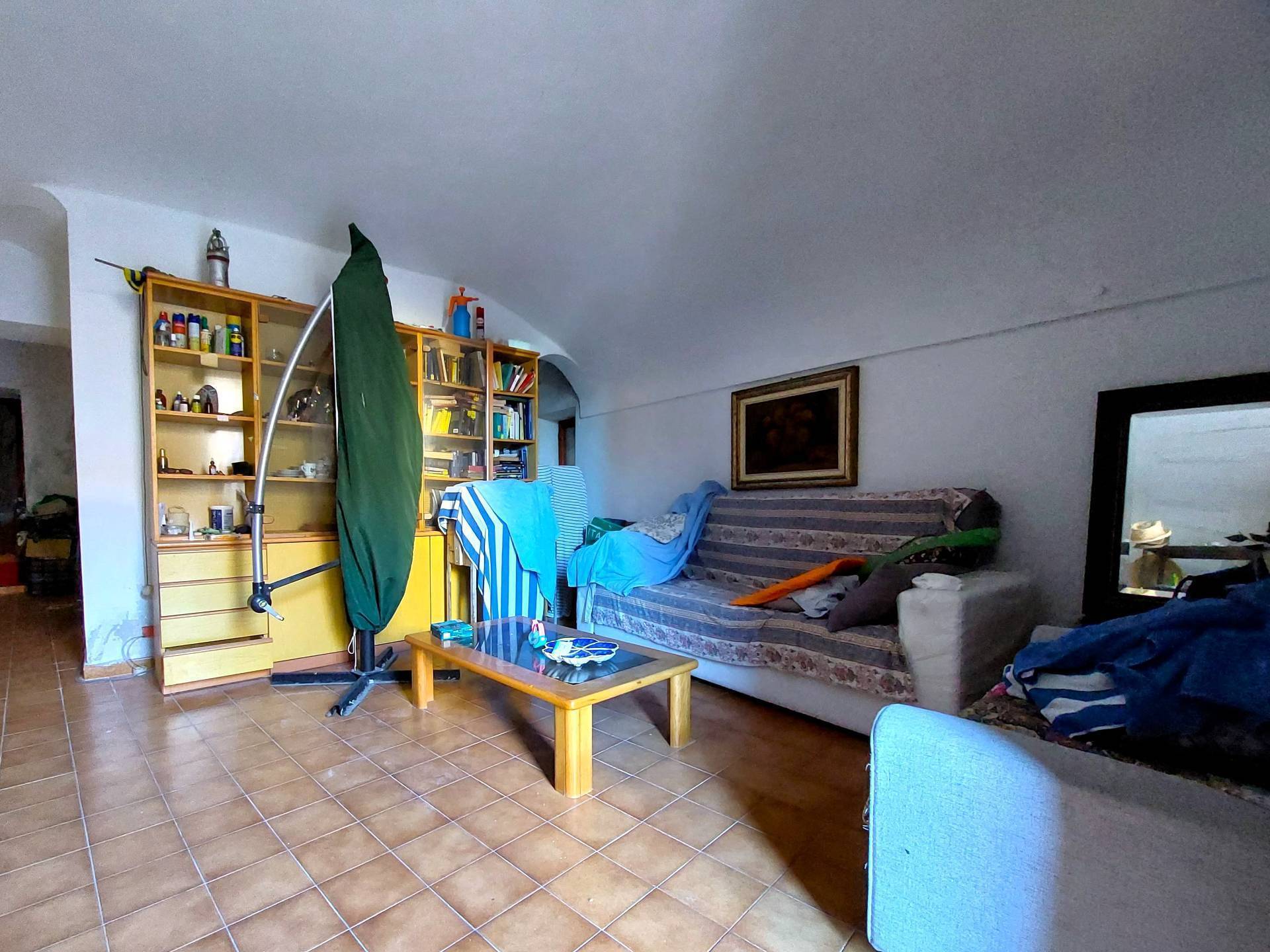 4 locali in vendita a Diano Castello