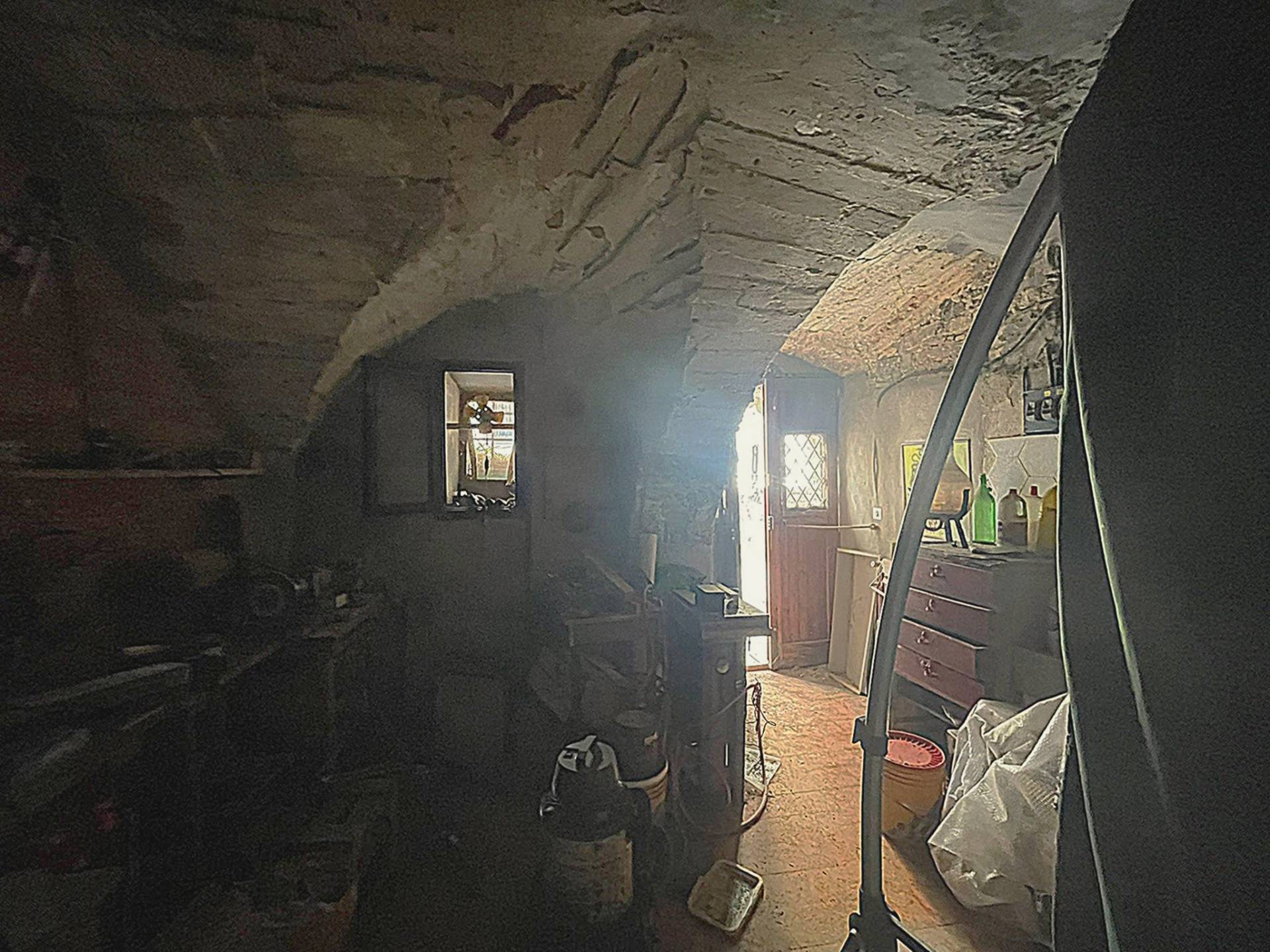 Magazzino in vendita a Diano Castello