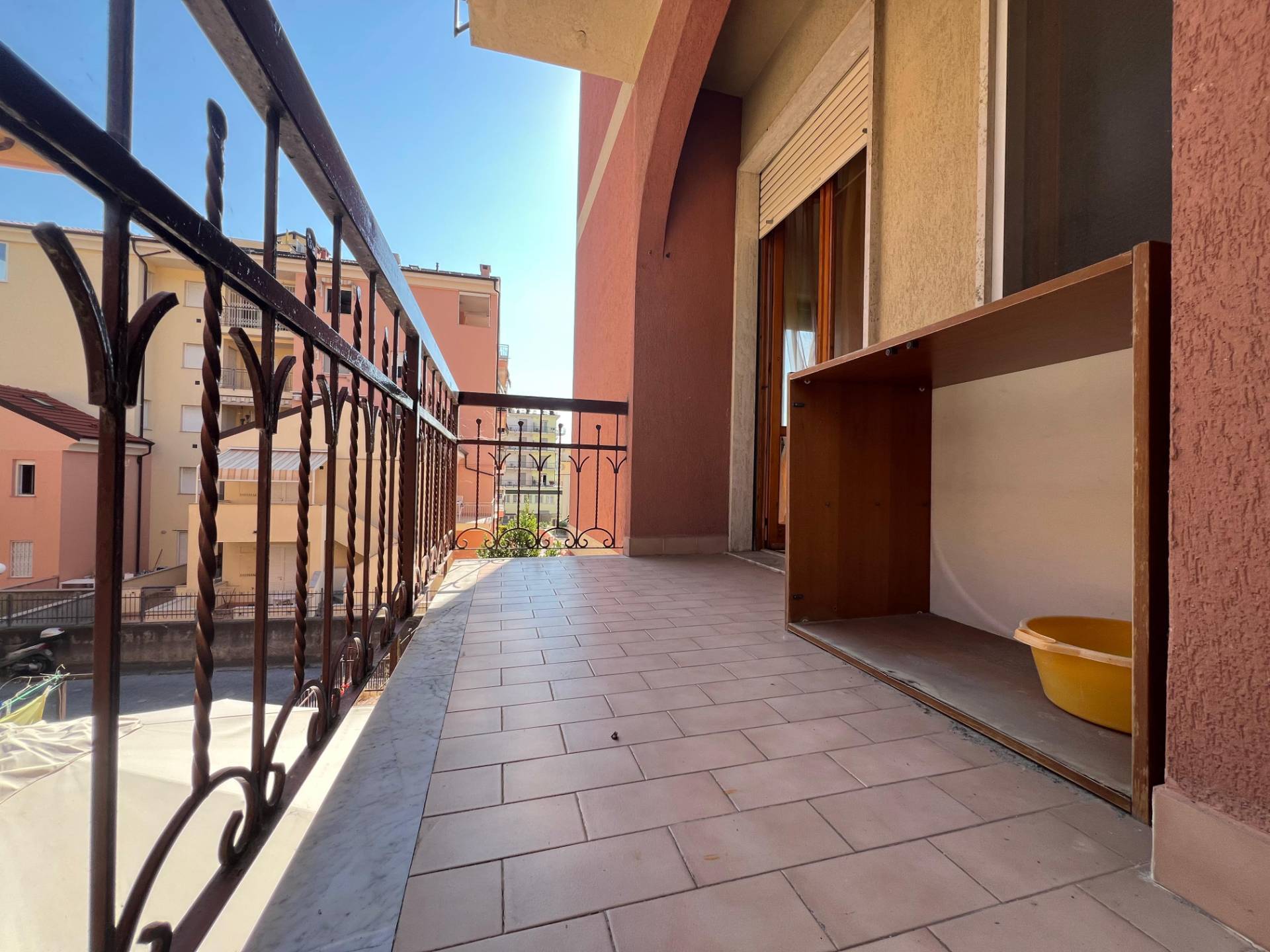 3 locali in vendita a Andora